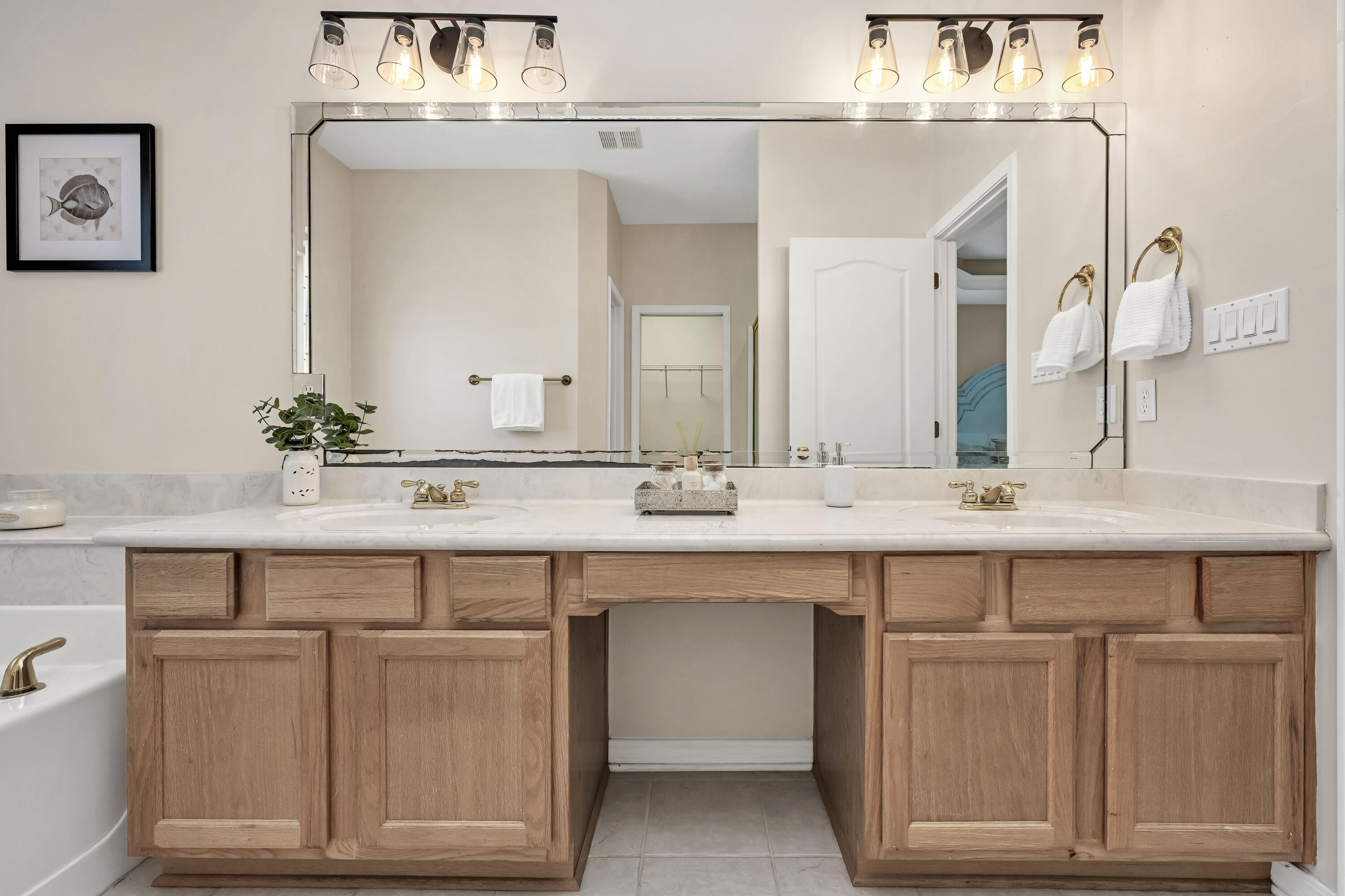 BRIDGEPORT COLONY - Residential