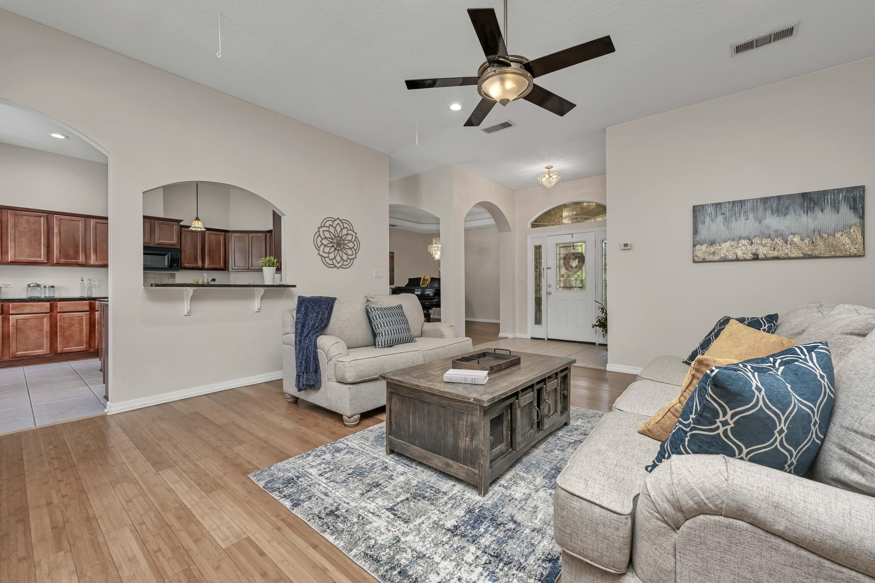 BRIDGEPORT COLONY - Residential