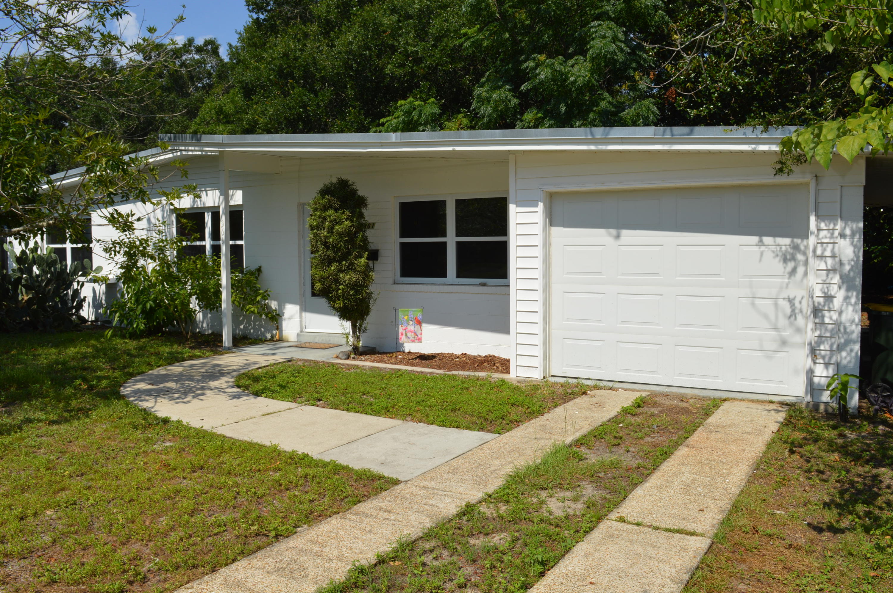 ELLIOTTS POINT 7TH ADDN - Residential