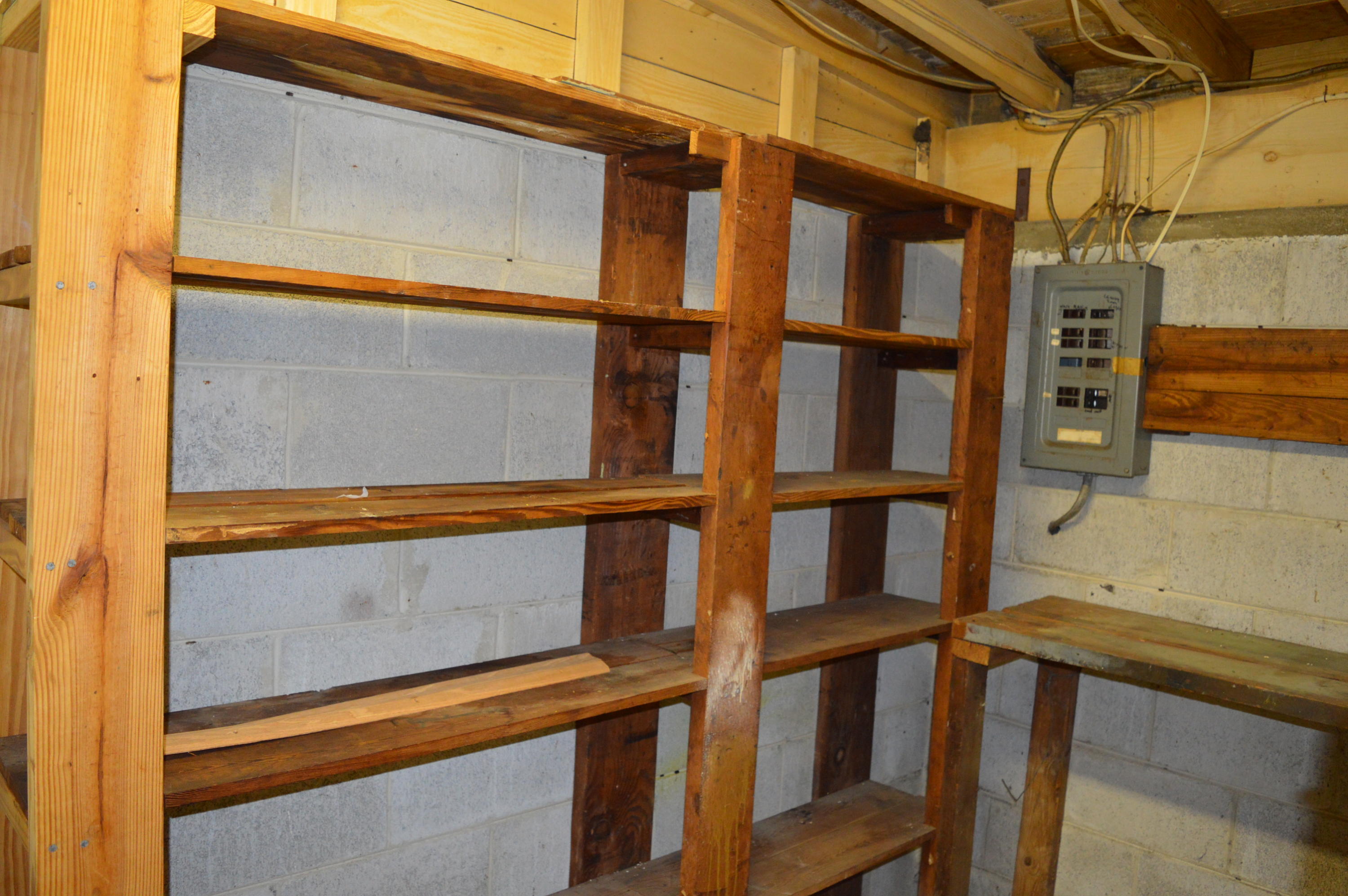 ELLIOTTS POINT 7TH ADDN - Residential