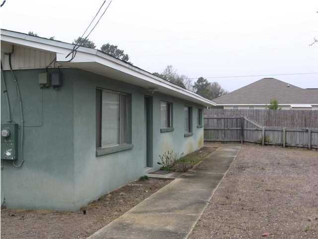 FLOROSA DEL MAR - Residential Lease