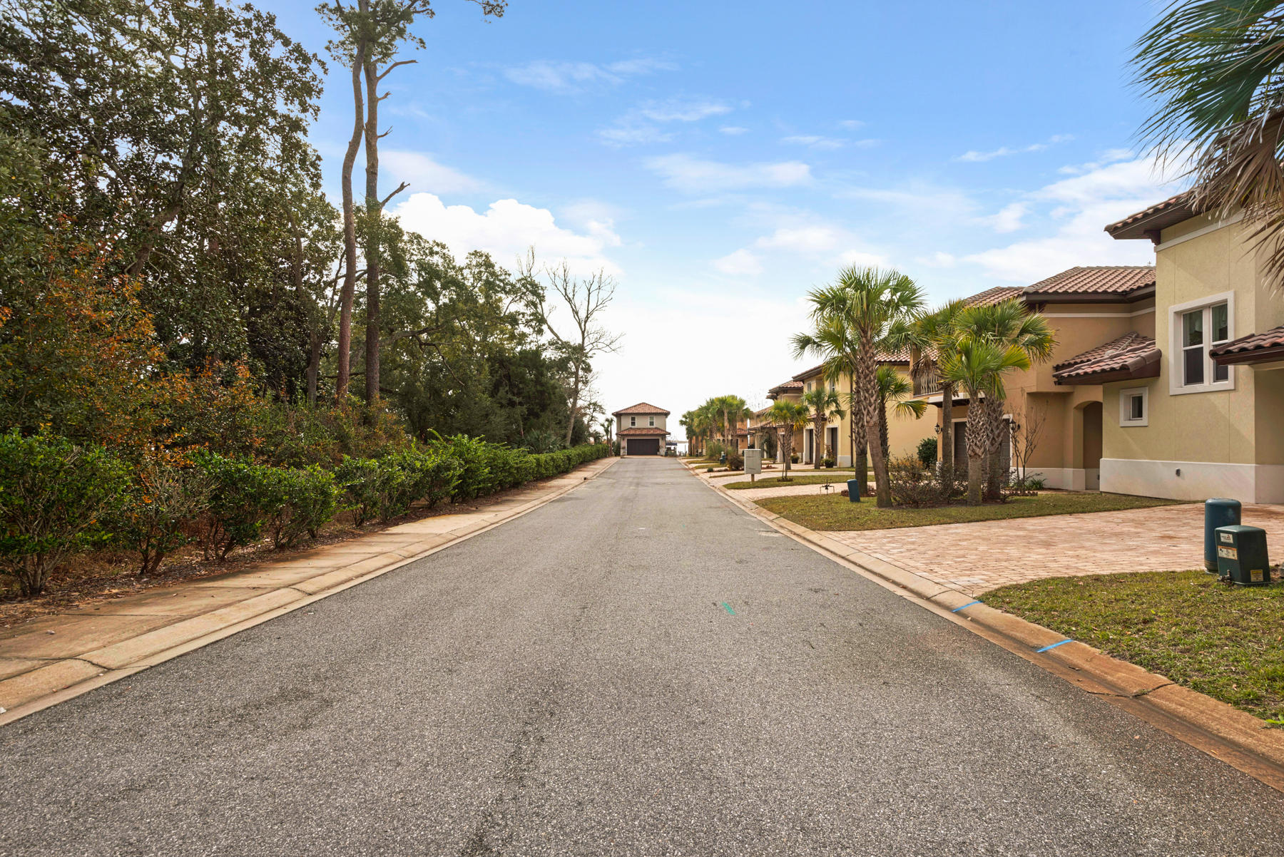 SOUNDVIEW LANDING - Residential