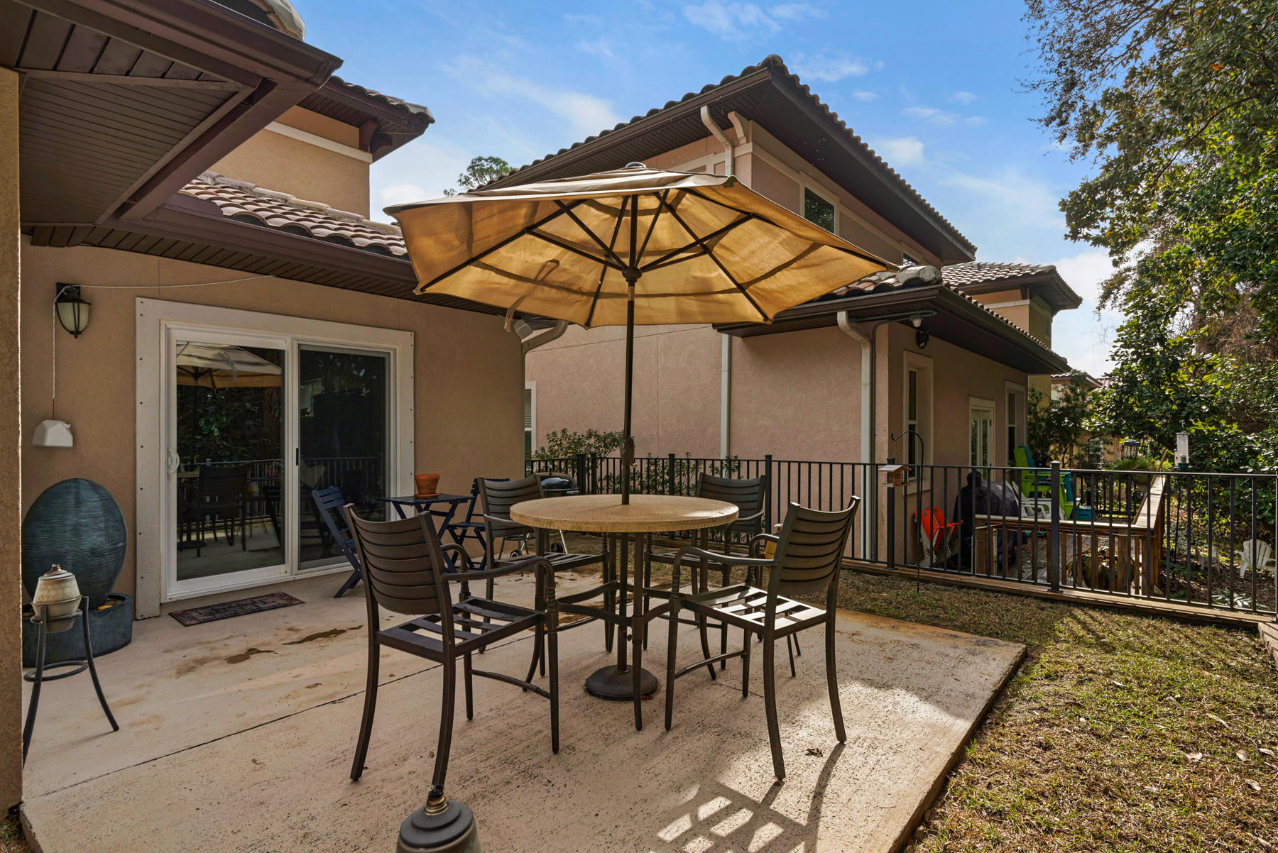 SOUNDVIEW LANDING - Residential