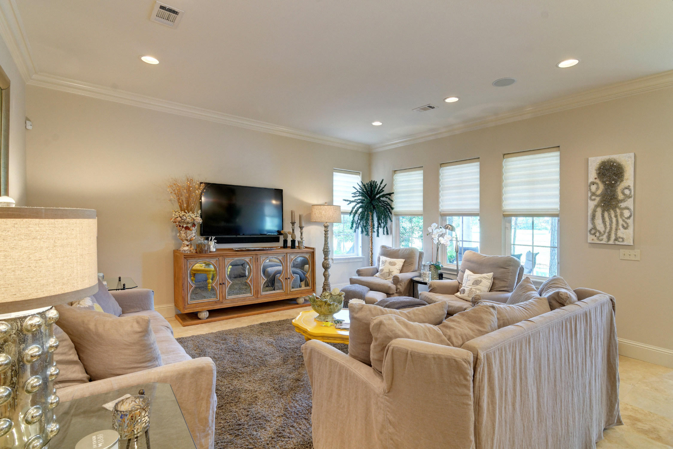 VILLA LAGO - Residential