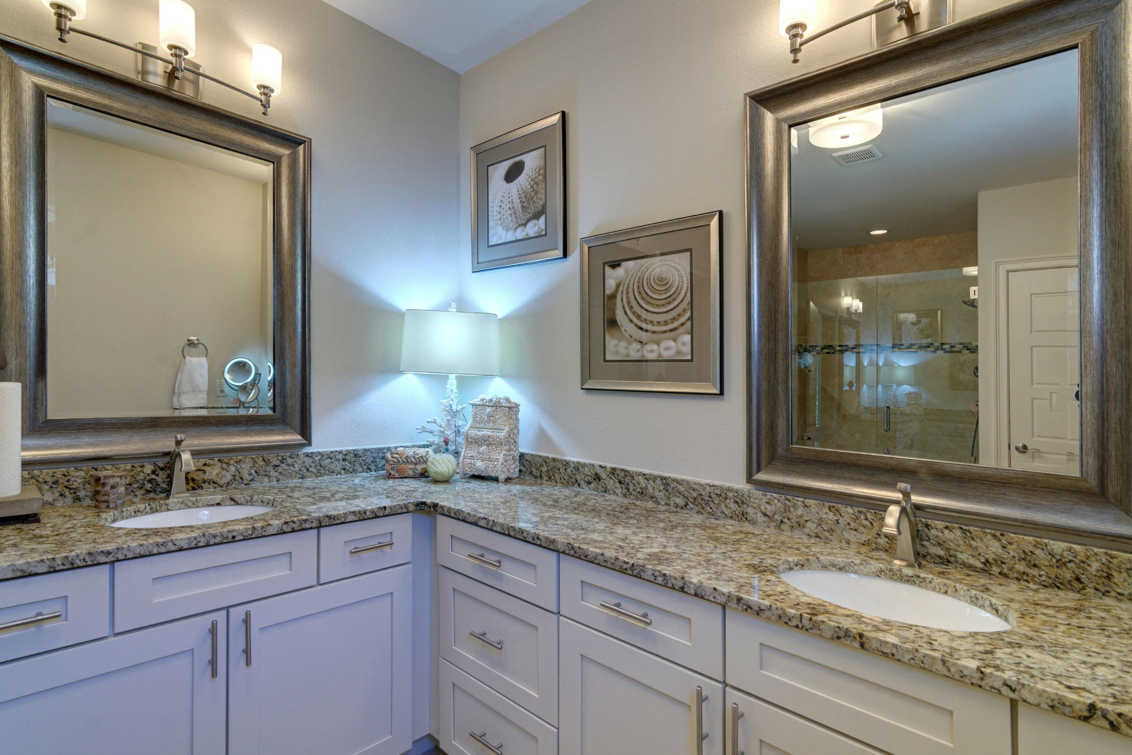 VILLA LAGO - Residential