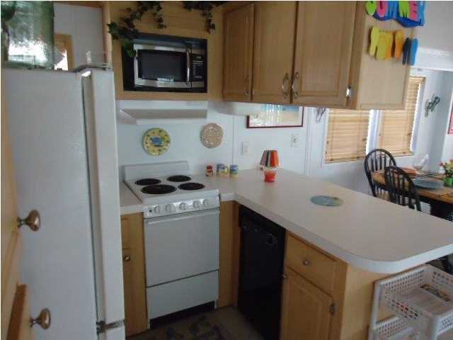 MAGNOLIA RV PARK - Residential Lease