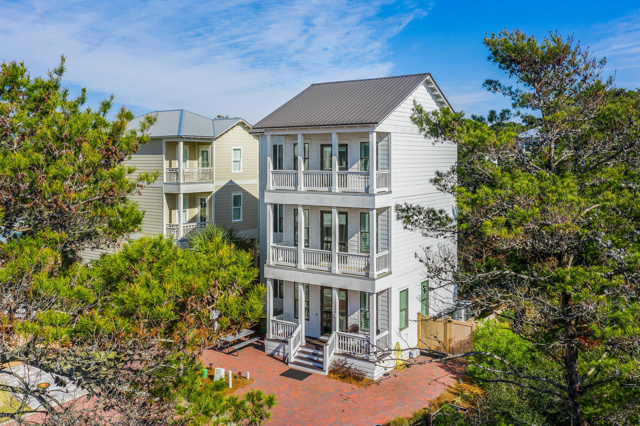 SOUTH SHORES - Residential