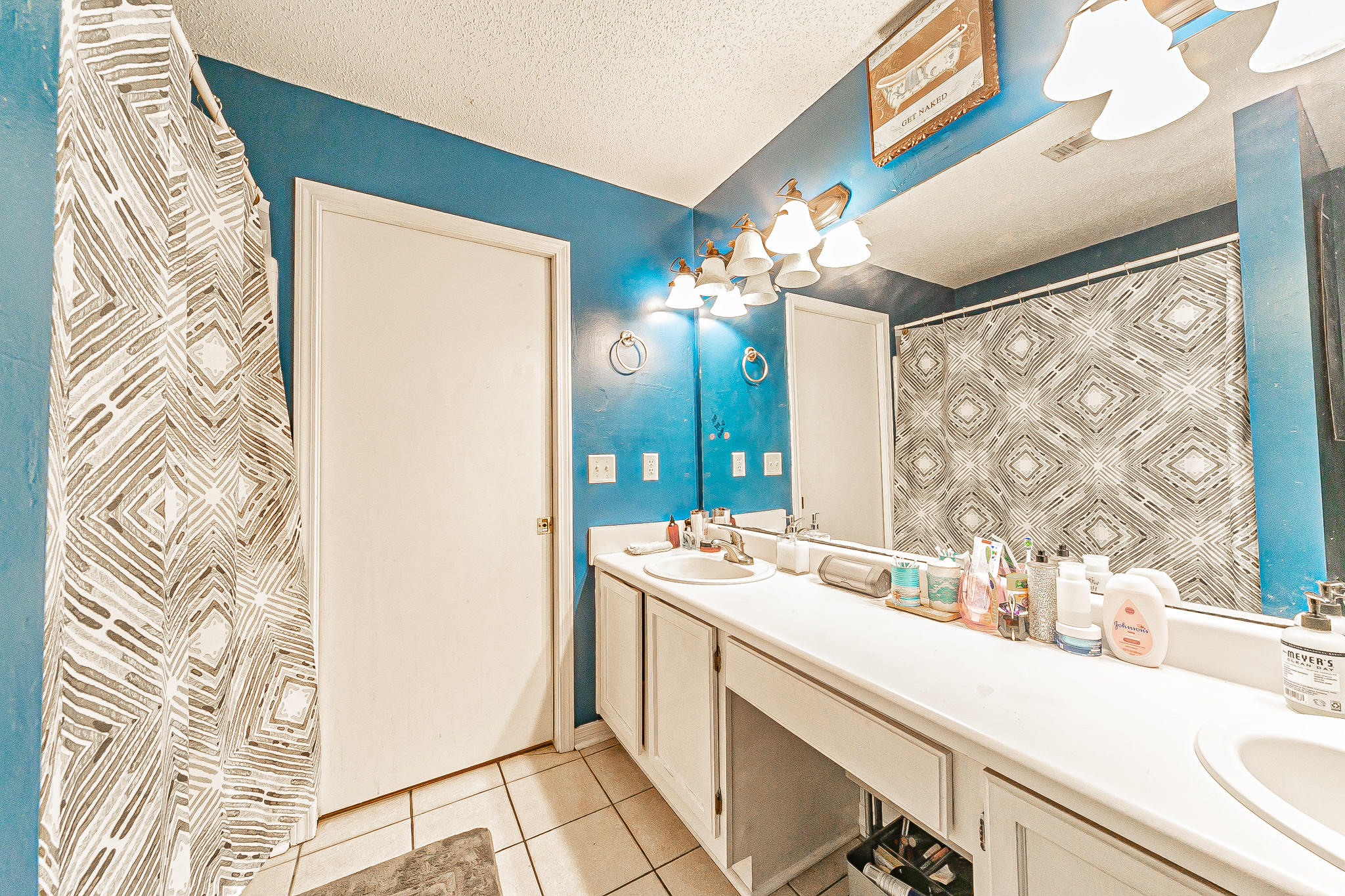 ROANOKE VILLAGE S/D - Residential