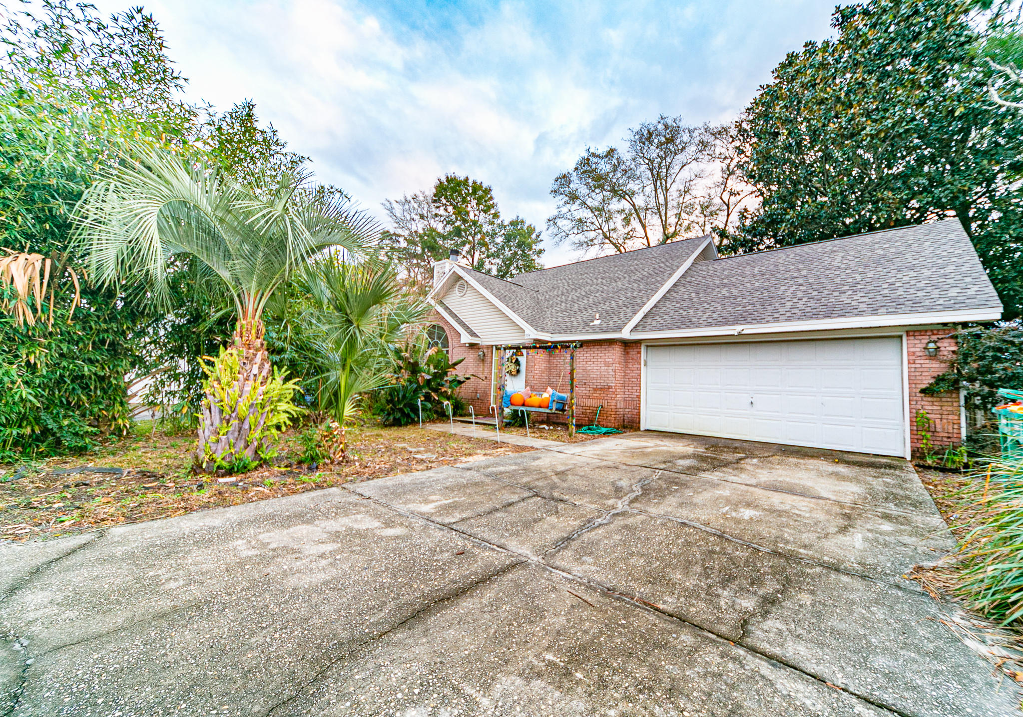 ROANOKE VILLAGE S/D - Residential