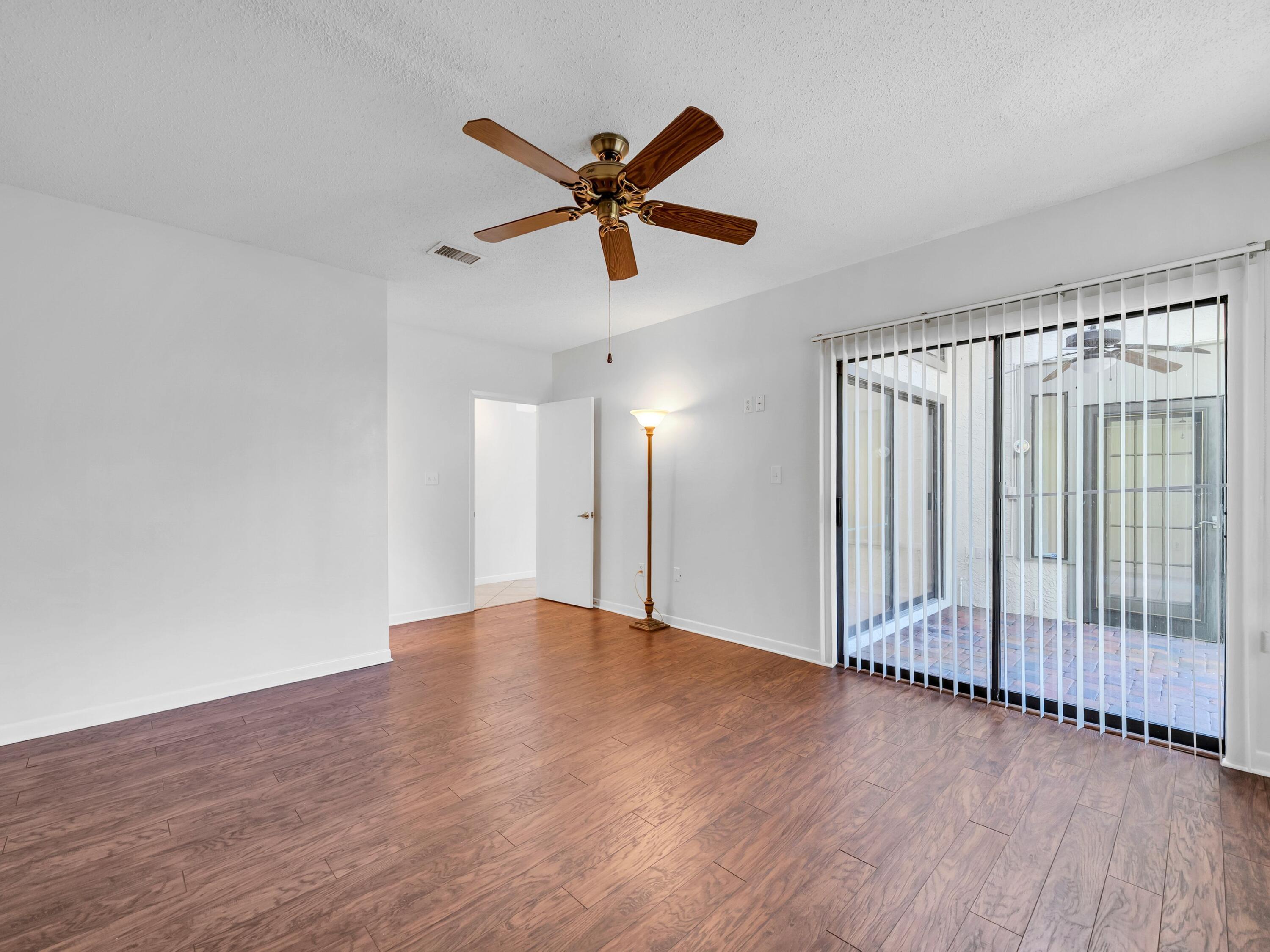 GLENEAGLES GREEN BLUEWATER BAY - Residential