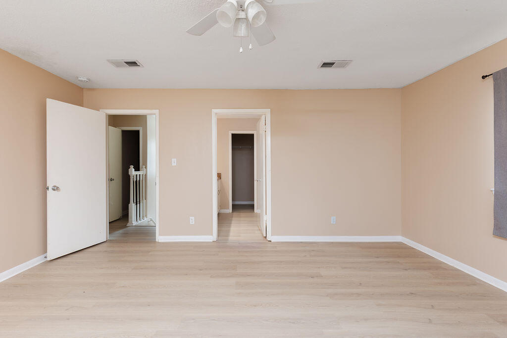 TWIN OAKS - Residential