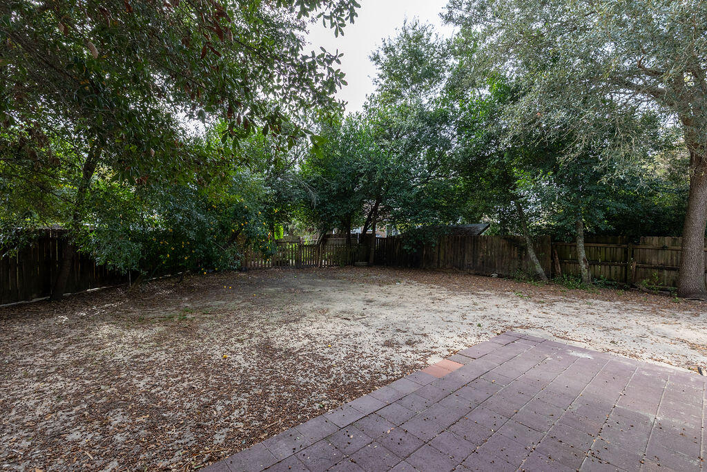 TWIN OAKS - Residential