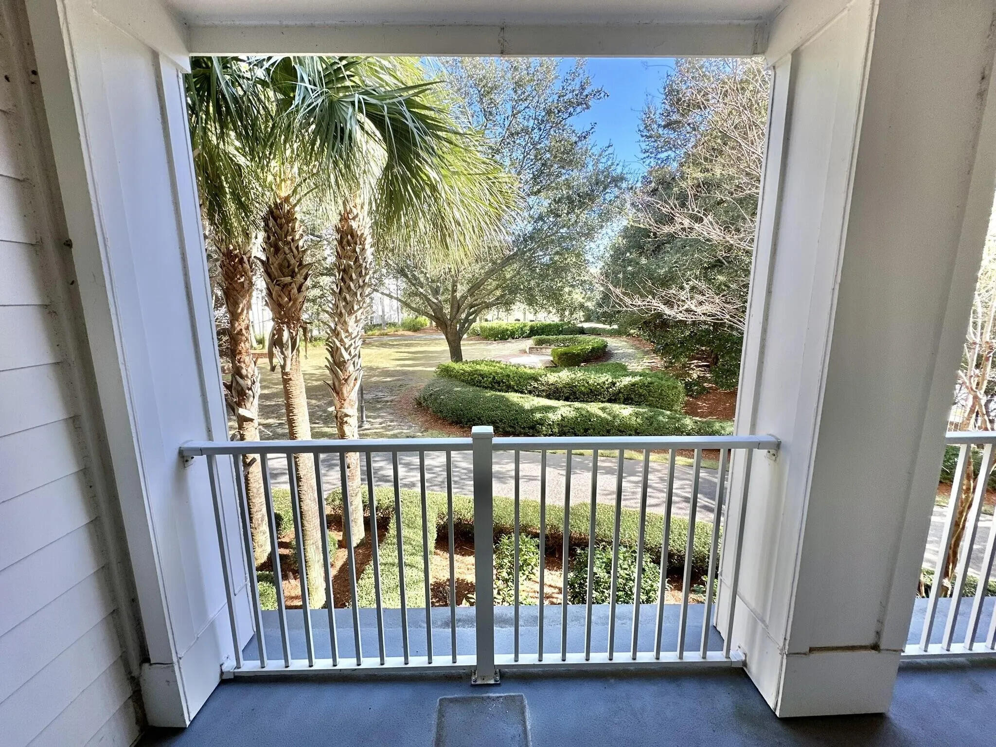 BAHIA CONDO - Residential