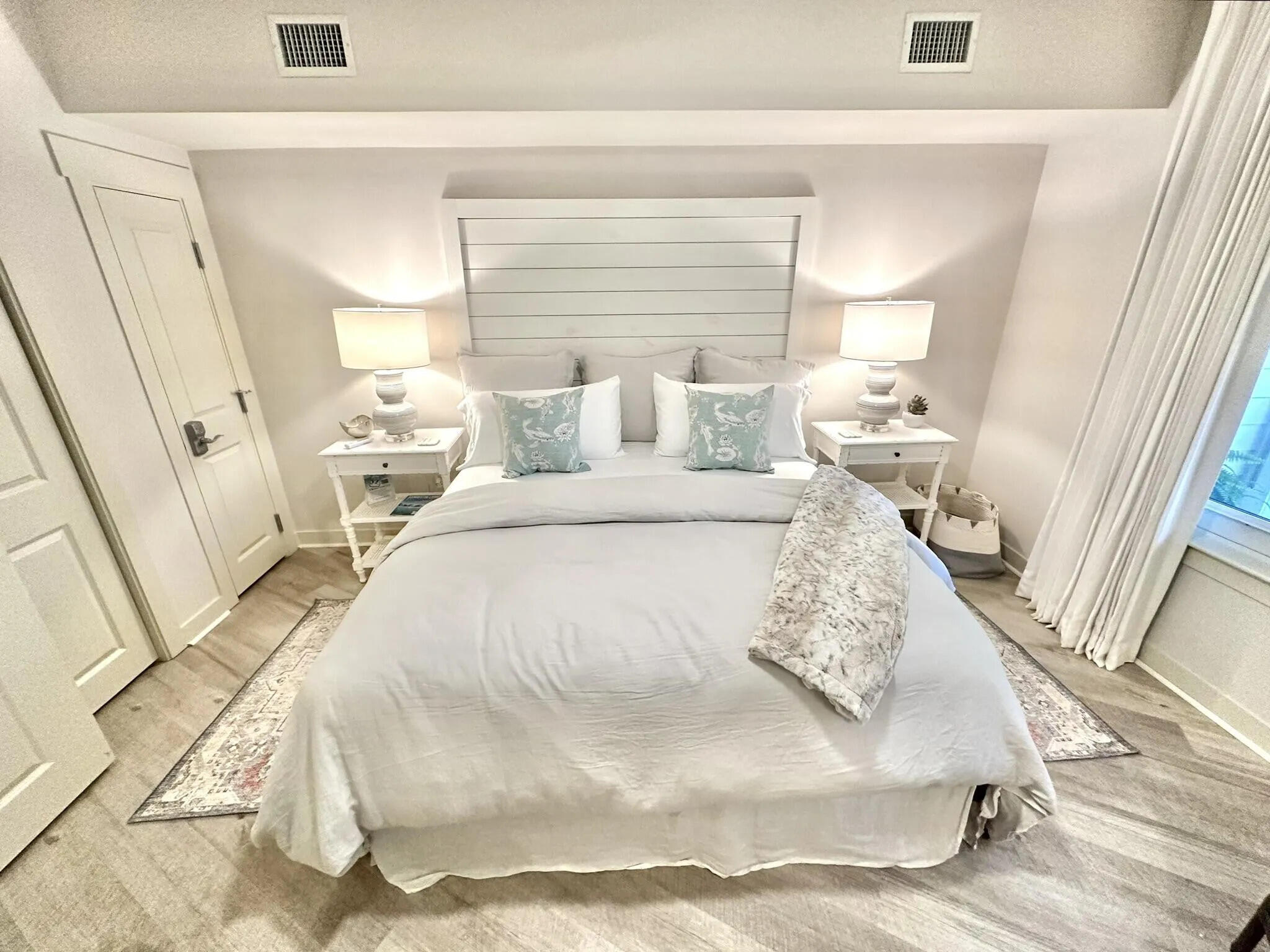 BAHIA CONDO - Residential