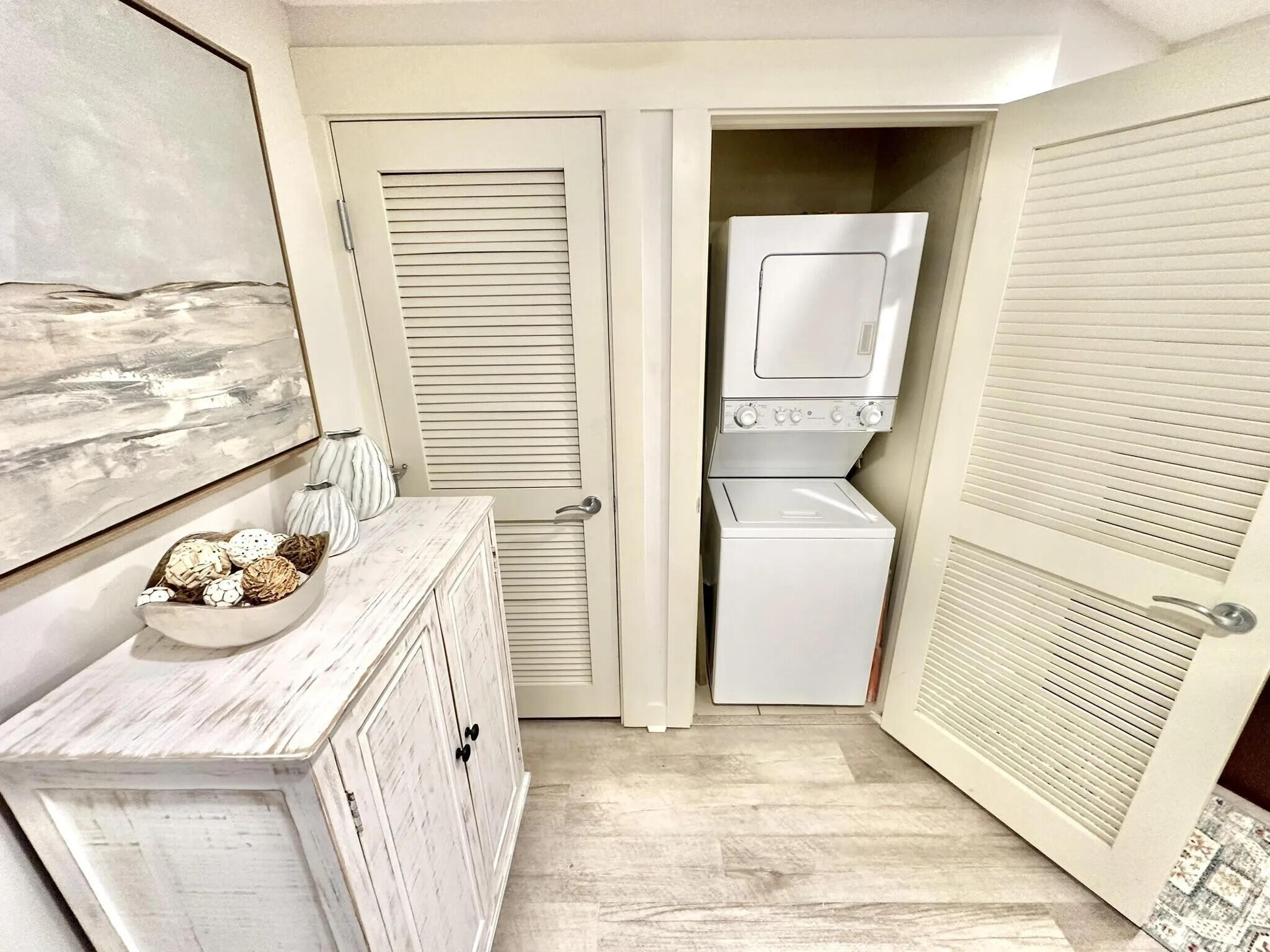 BAHIA CONDO - Residential