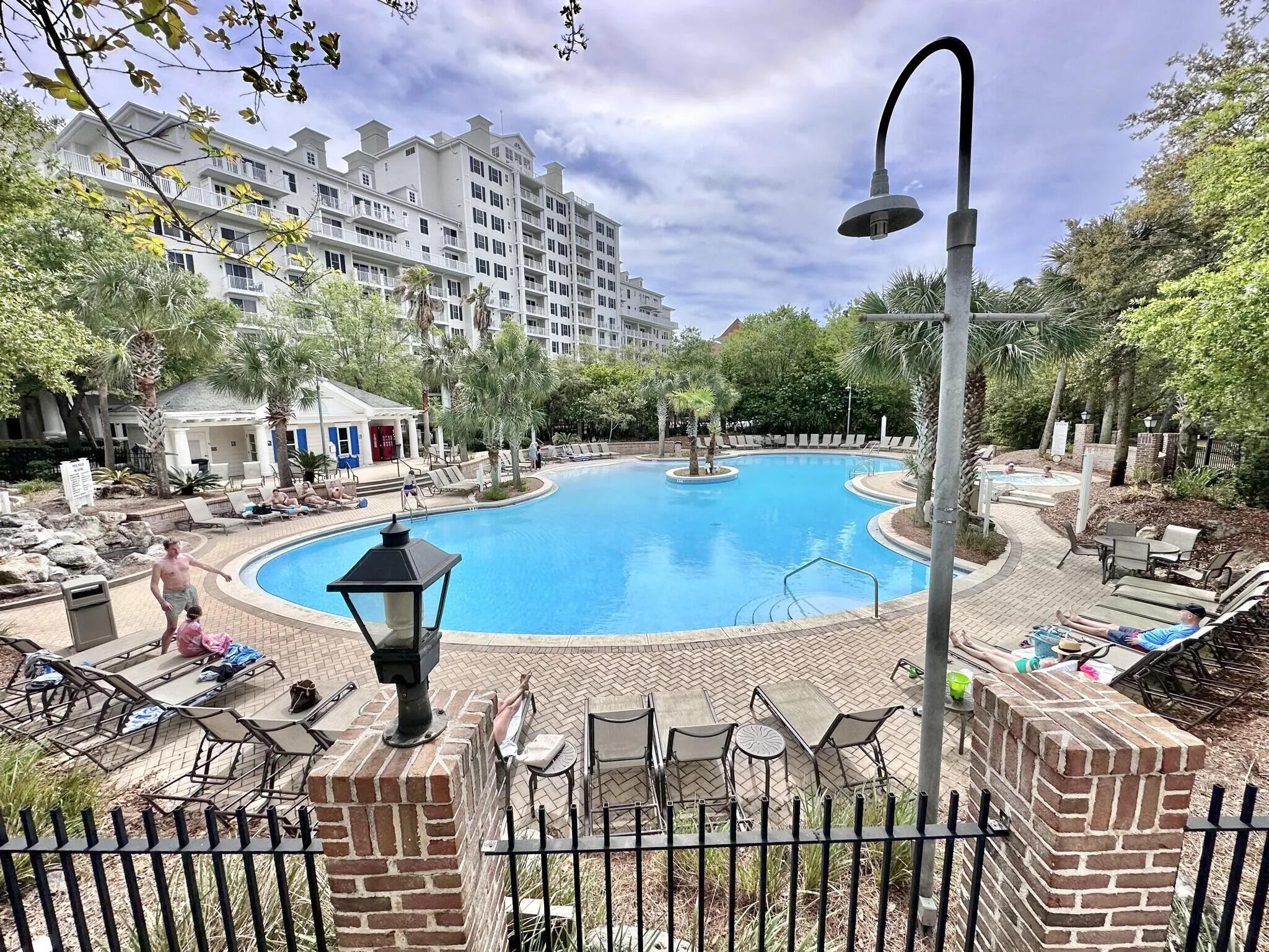 BAHIA CONDO - Residential