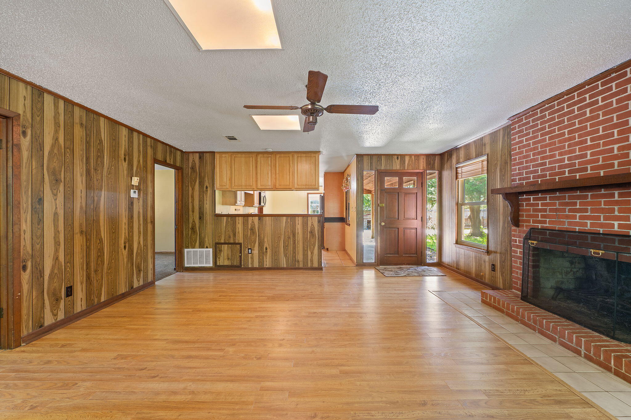 CHEROKEE ACRES - Residential