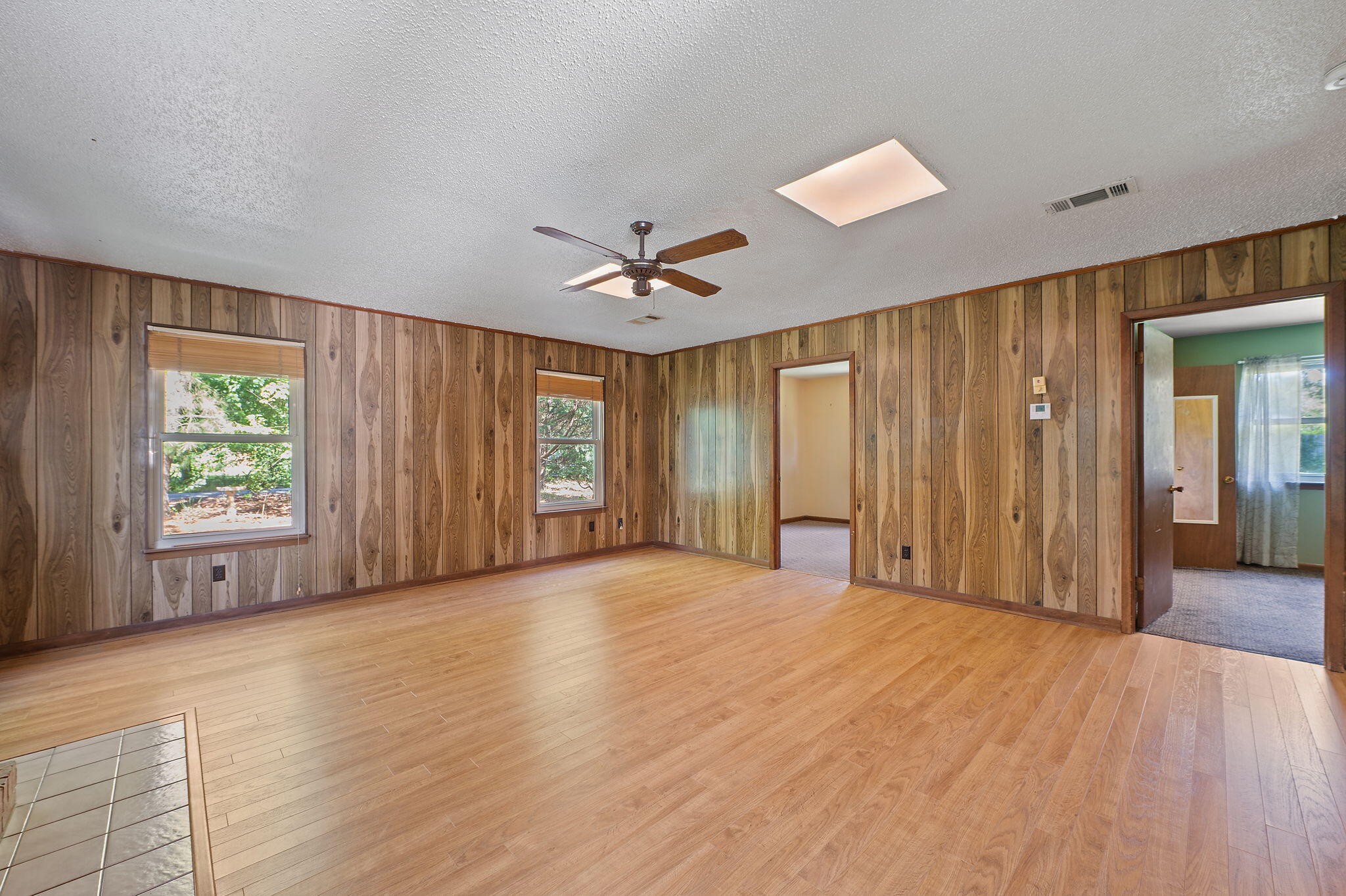 CHEROKEE ACRES - Residential