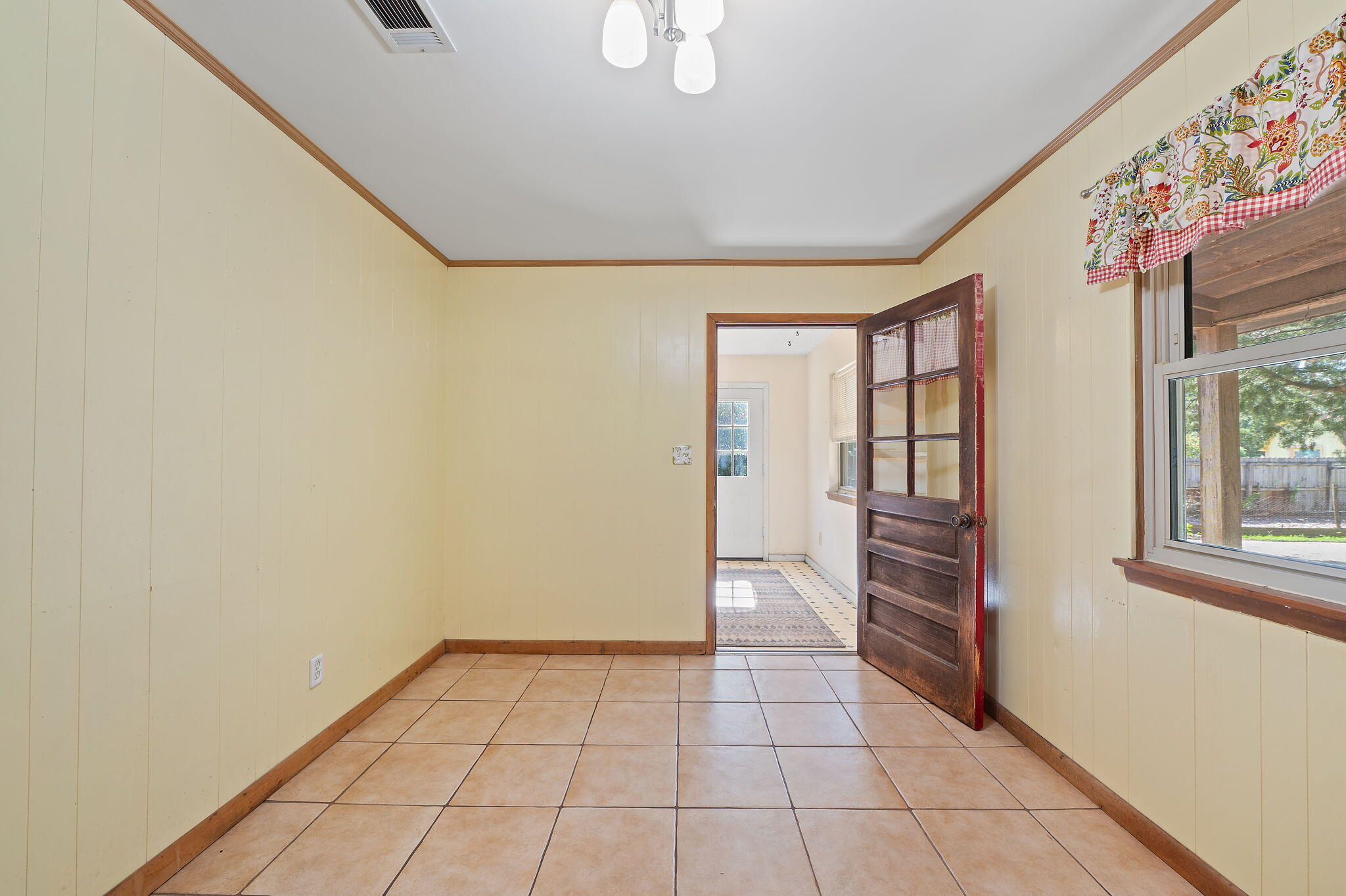 CHEROKEE ACRES - Residential