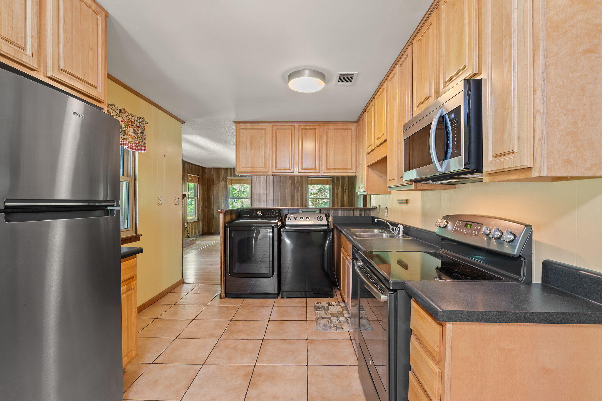 CHEROKEE ACRES - Residential