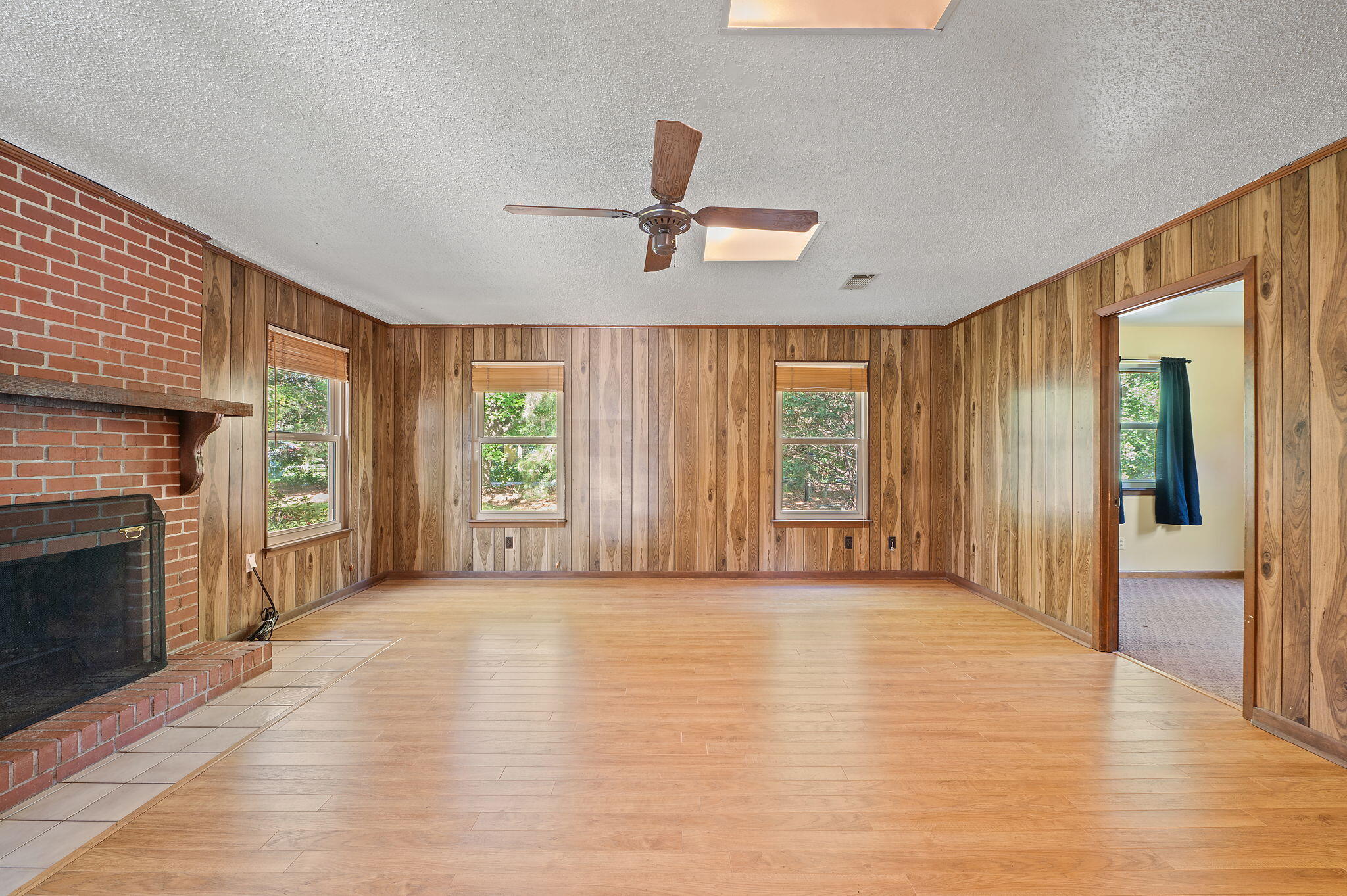 CHEROKEE ACRES - Residential