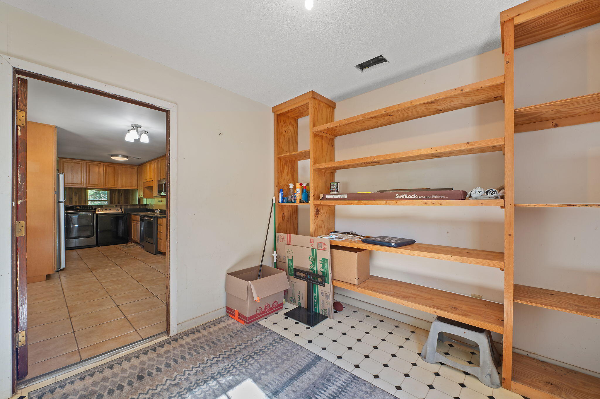 CHEROKEE ACRES - Residential