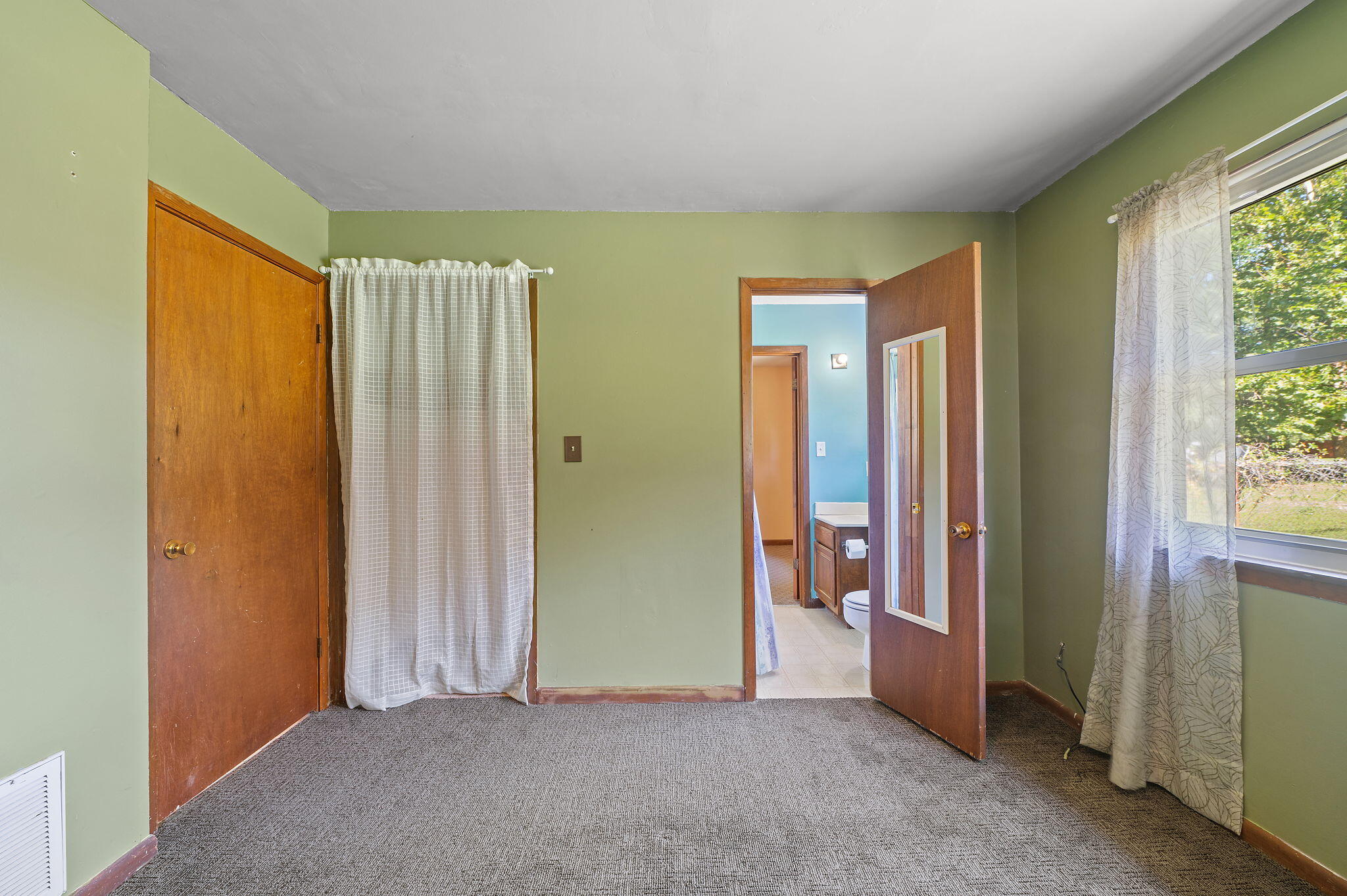 CHEROKEE ACRES - Residential