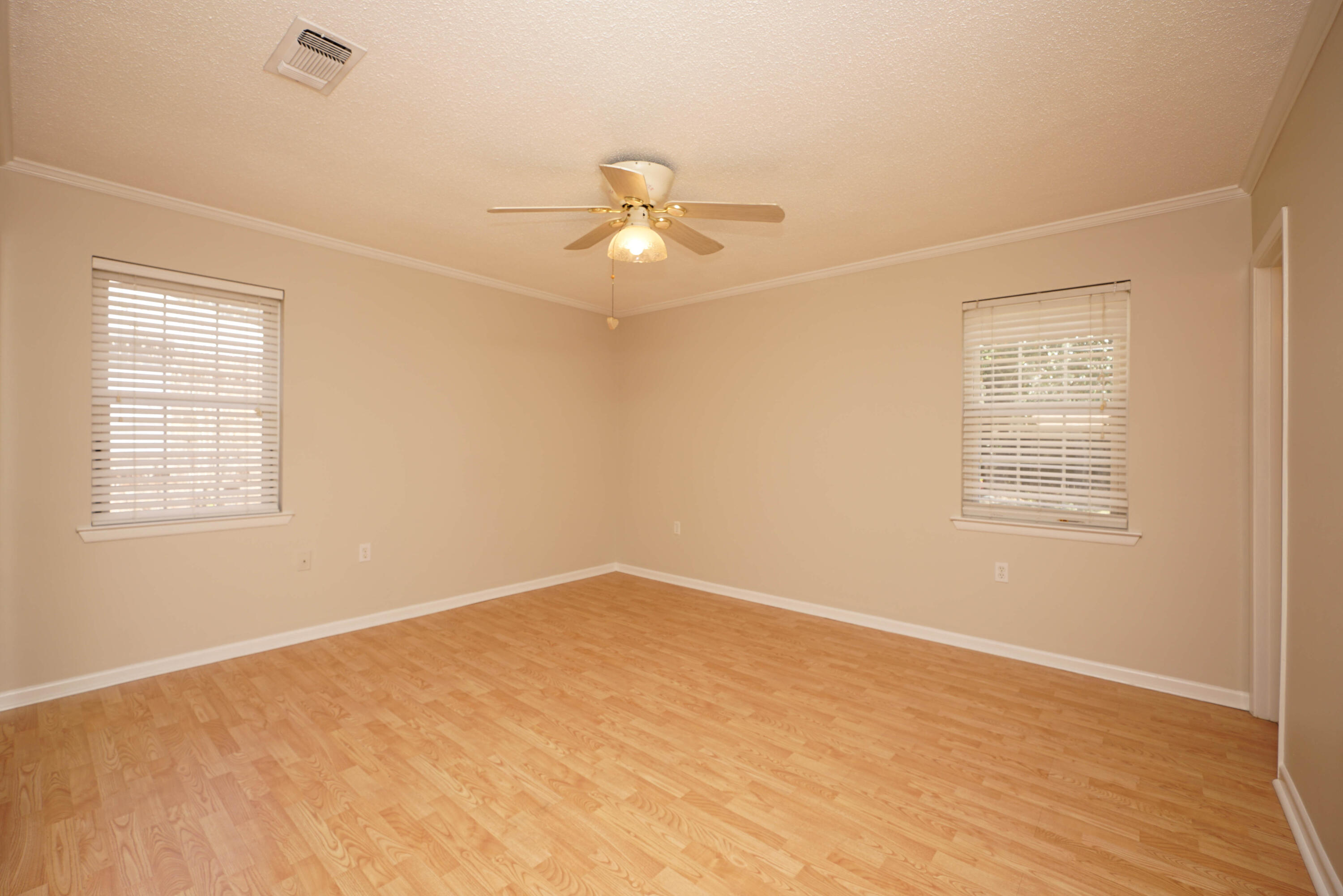 SHERWOOD FOREST LOT 36 - Residential