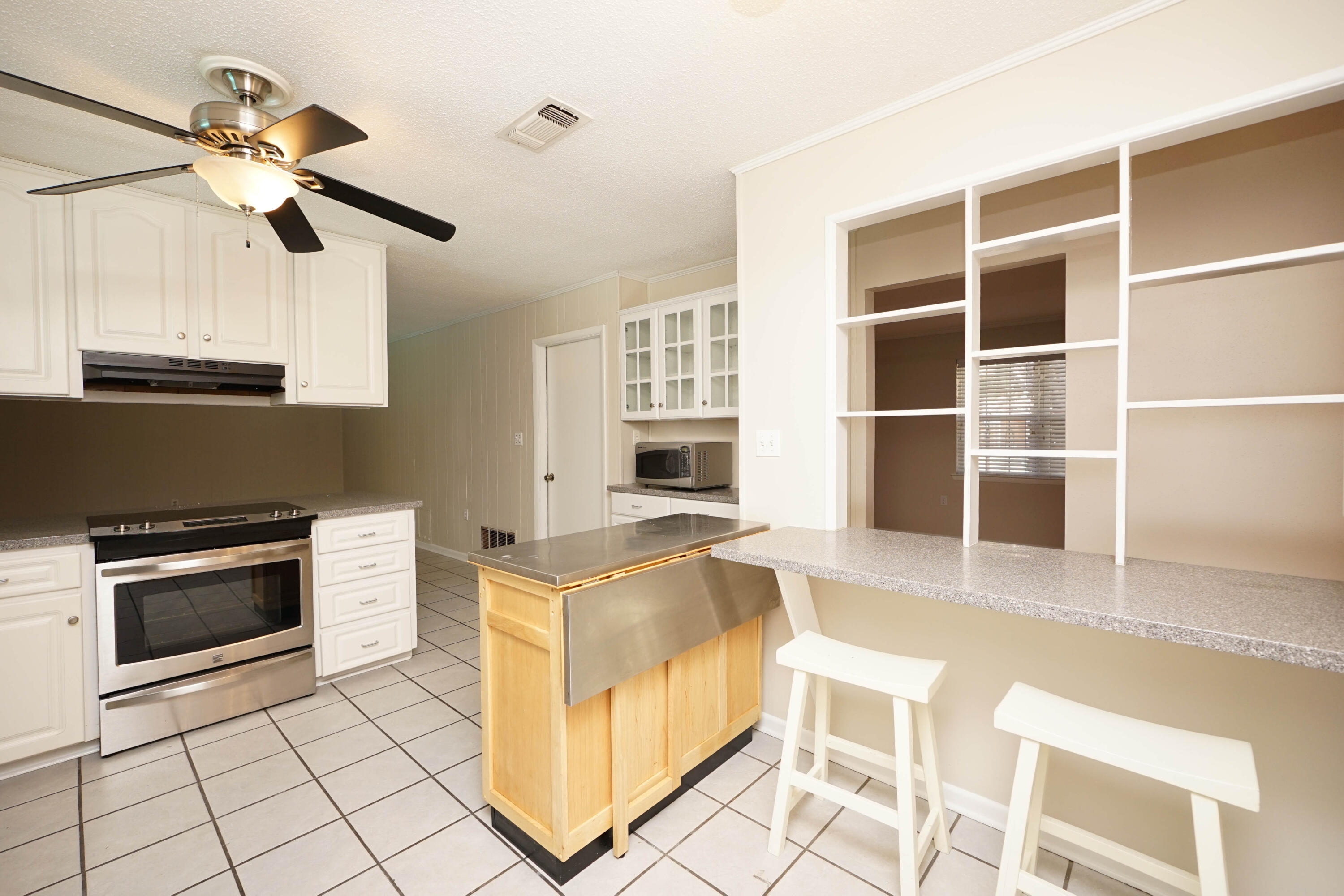 SHERWOOD FOREST LOT 36 - Residential