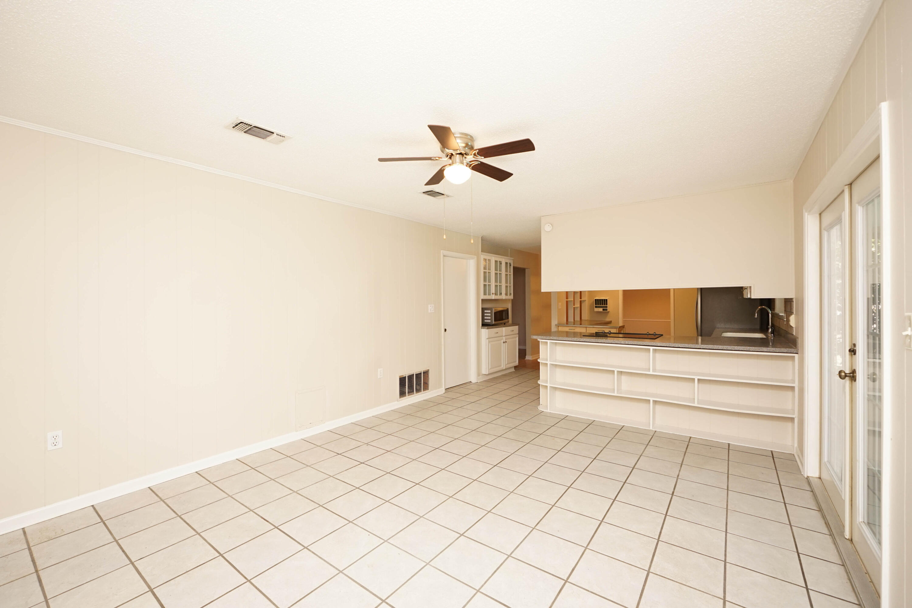 SHERWOOD FOREST LOT 36 - Residential