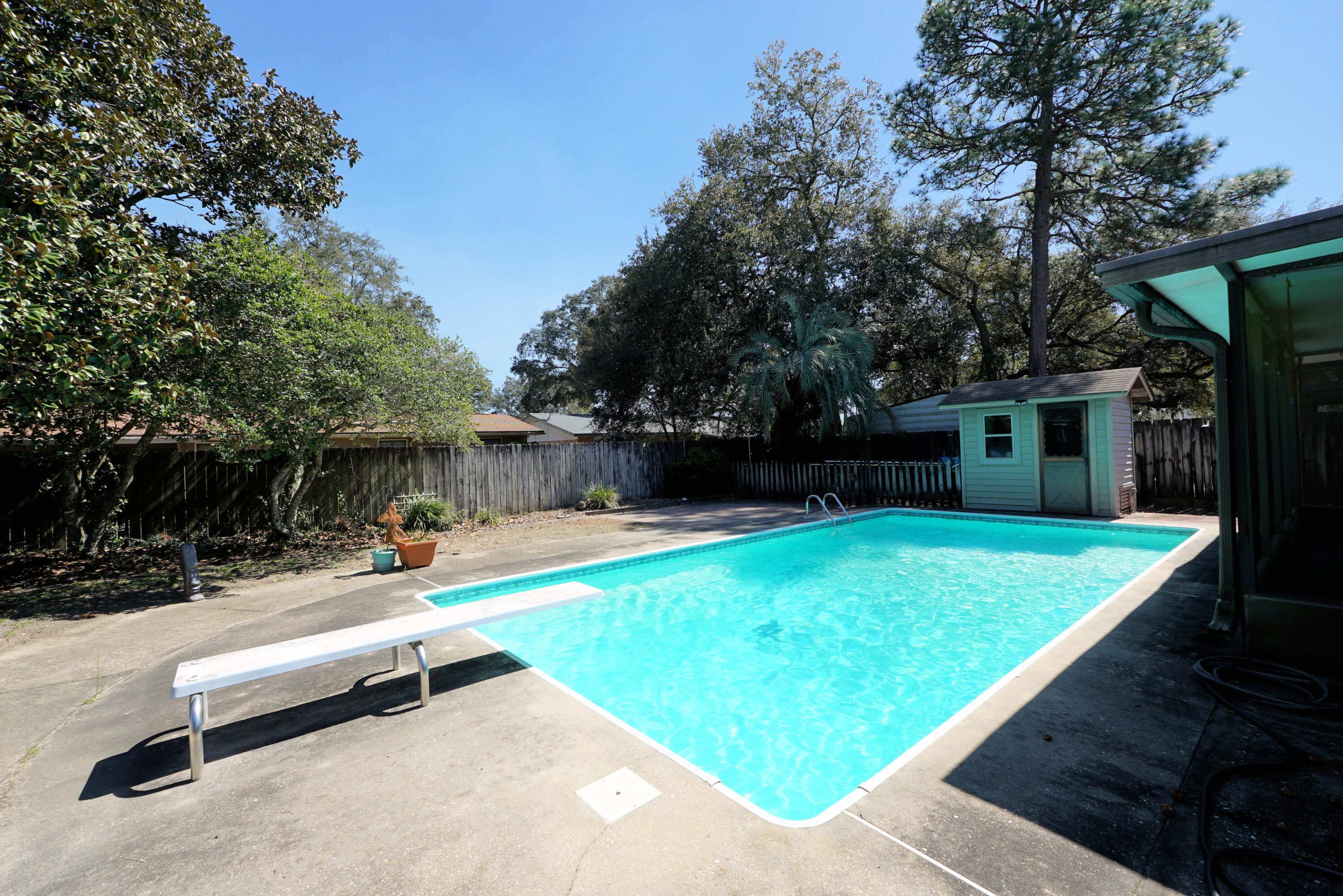 SHERWOOD FOREST LOT 36 - Residential