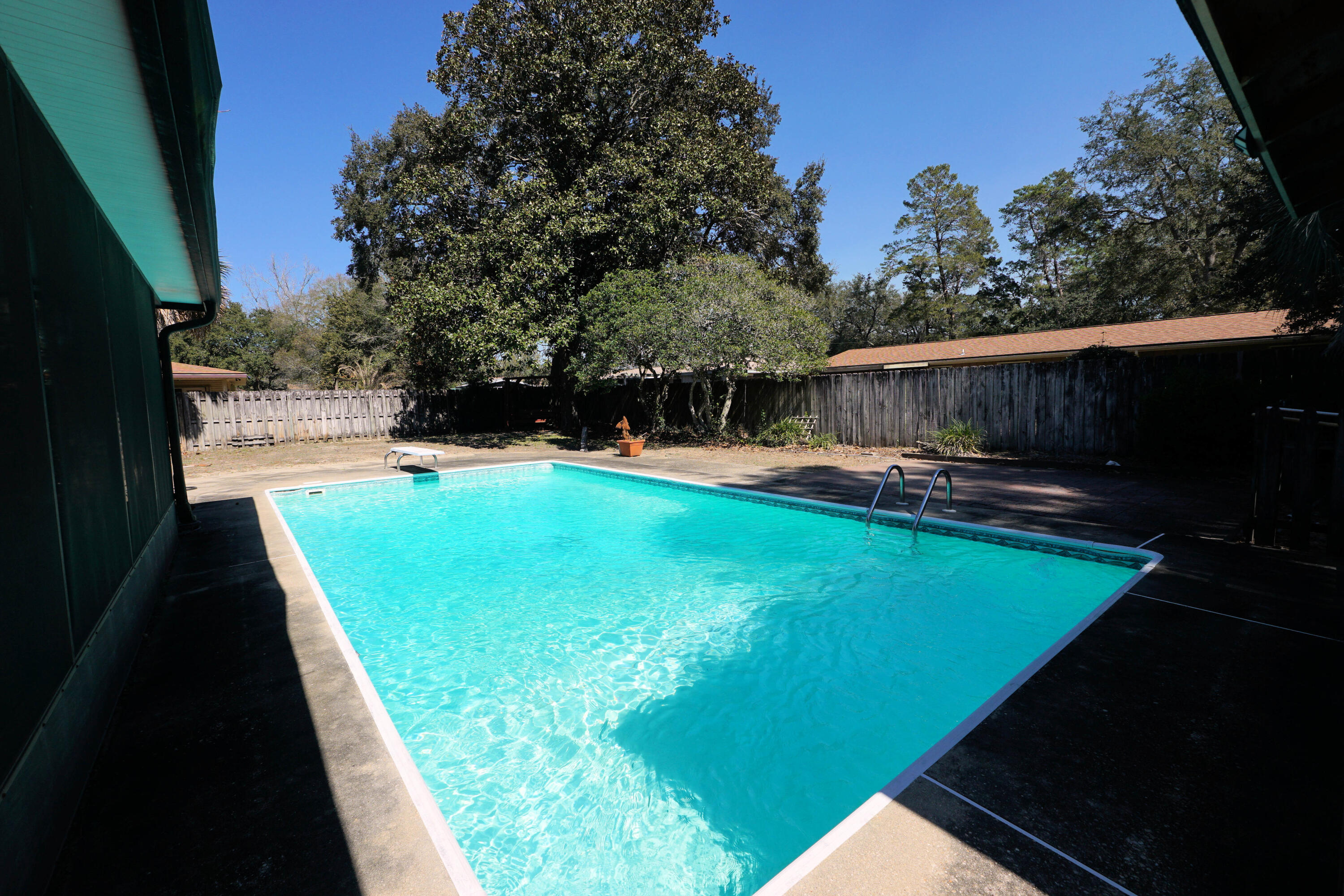 SHERWOOD FOREST LOT 36 - Residential