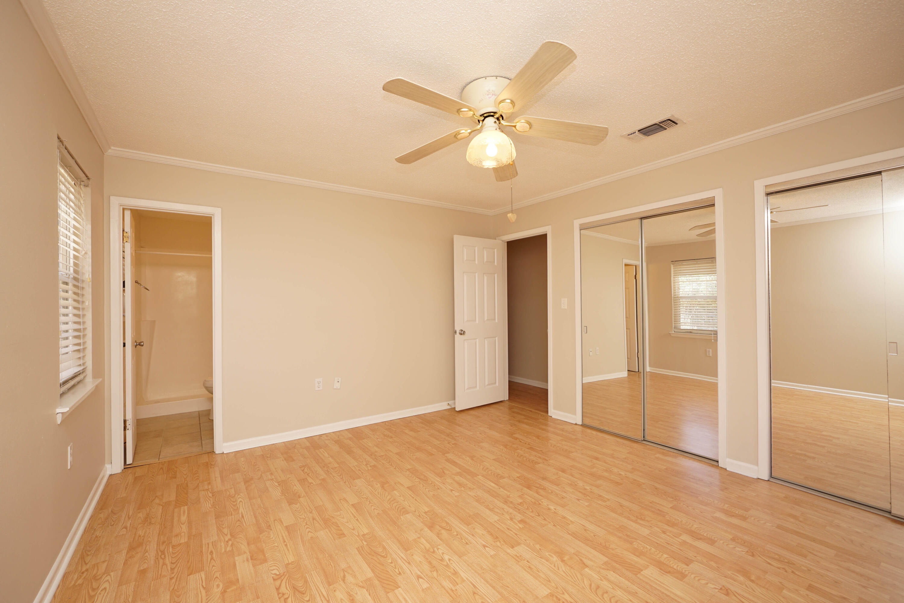 SHERWOOD FOREST LOT 36 - Residential