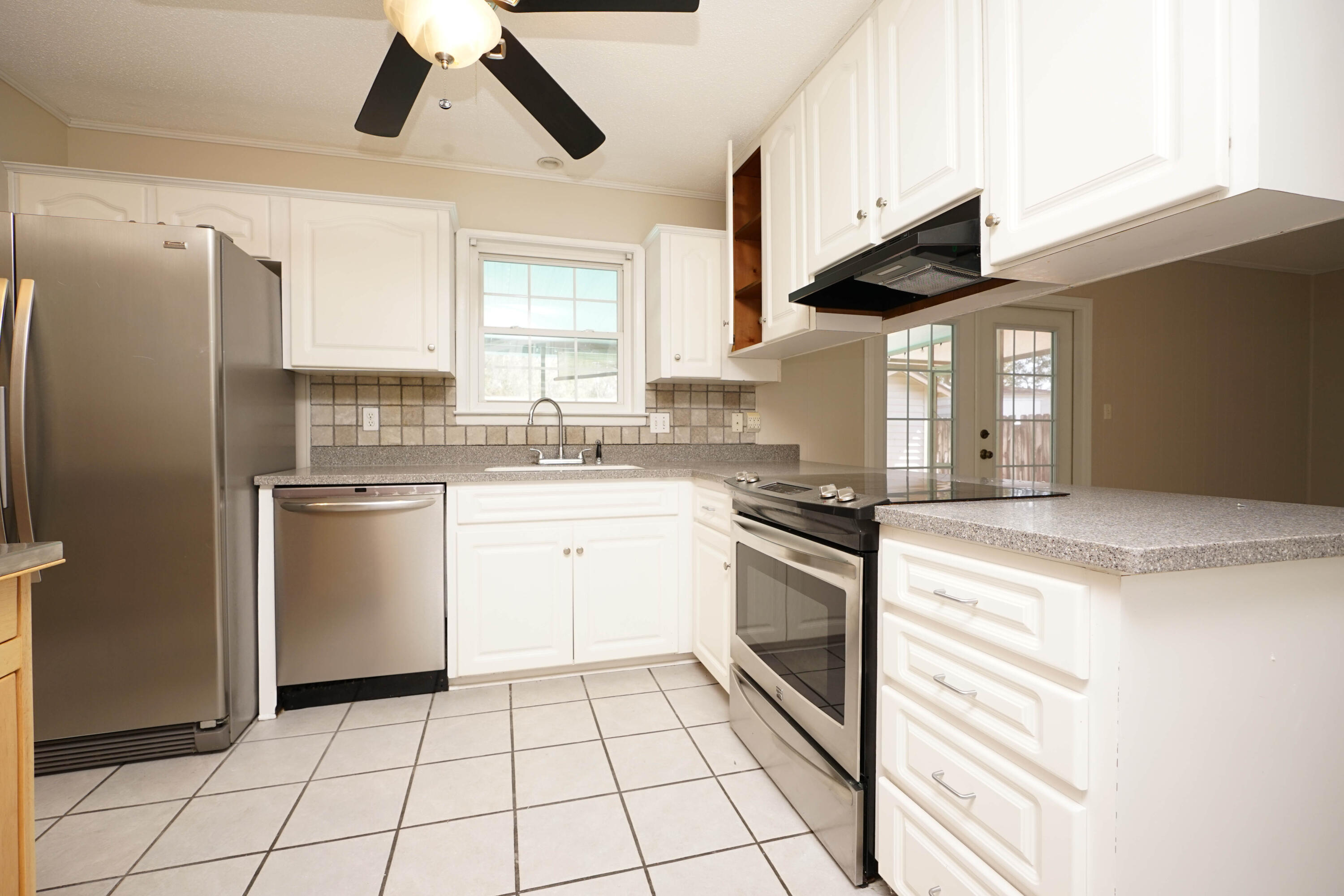 SHERWOOD FOREST LOT 36 - Residential