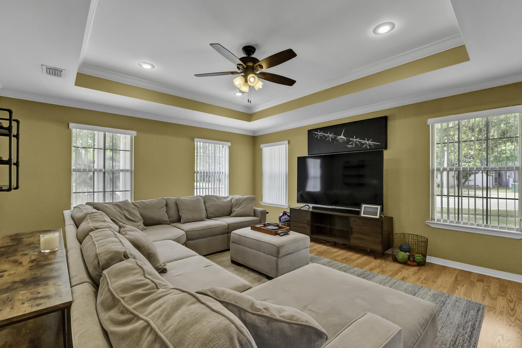 LAKESIDE VILLAGE - Residential Lease