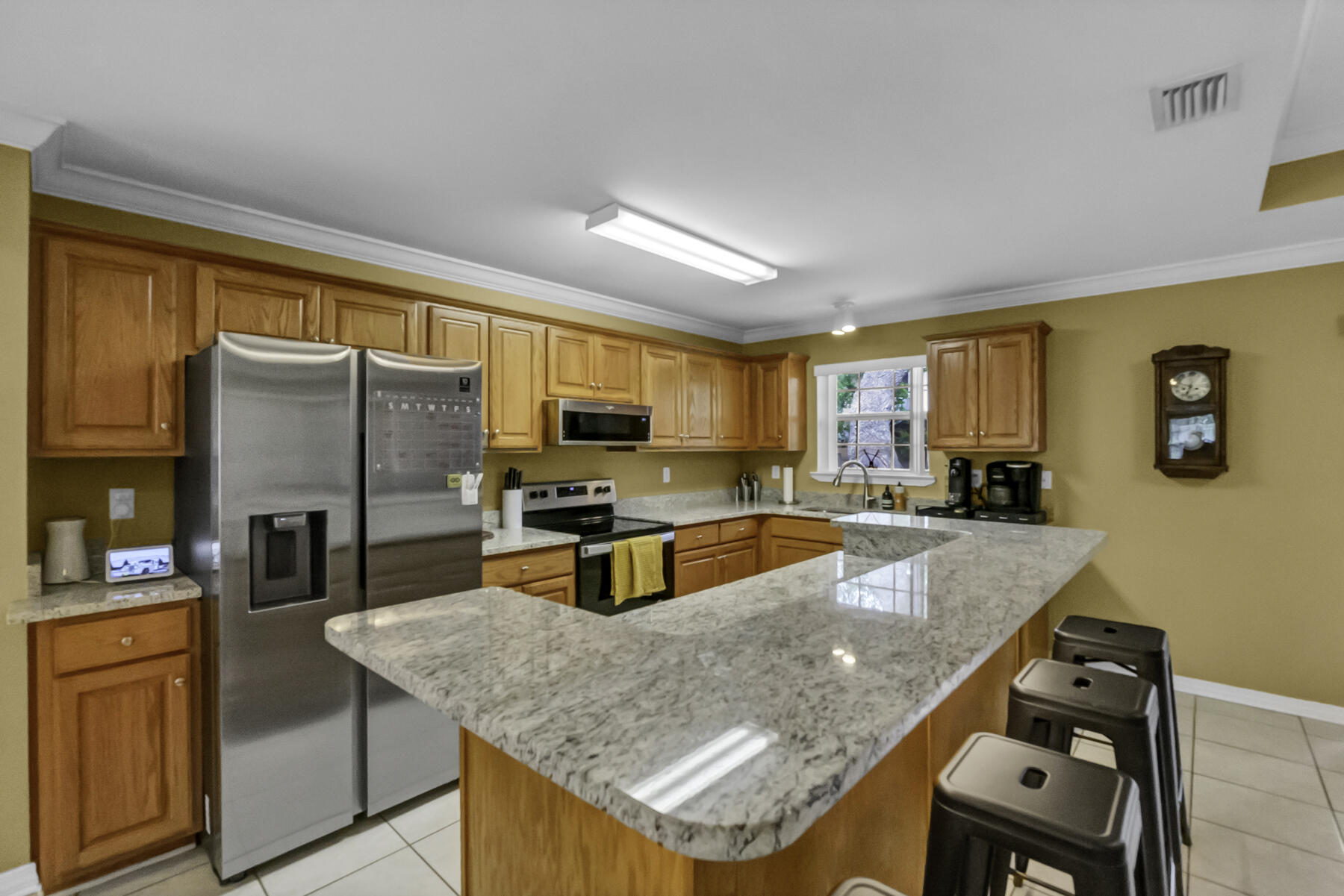 LAKESIDE VILLAGE - Residential Lease