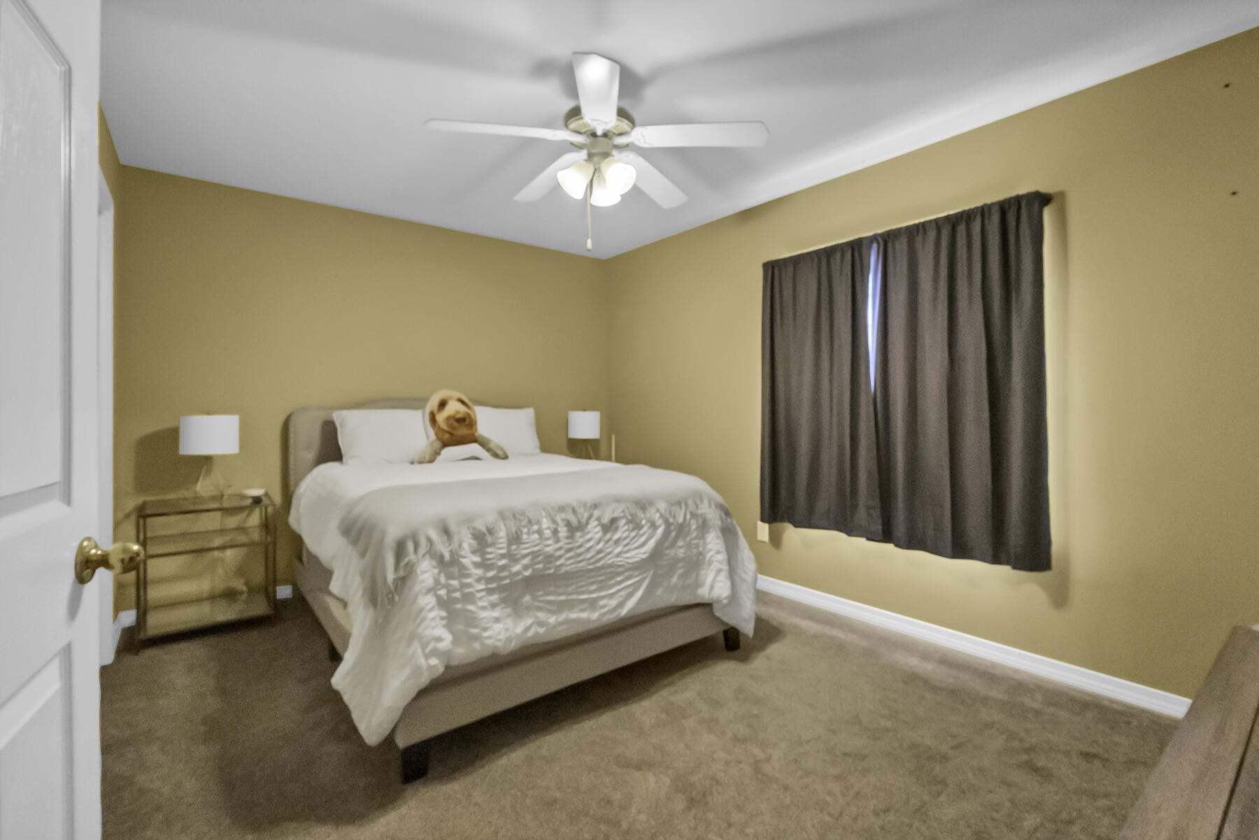 LAKESIDE VILLAGE - Residential Lease