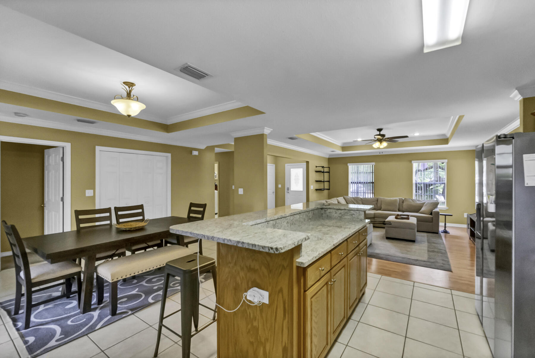 LAKESIDE VILLAGE - Residential Lease