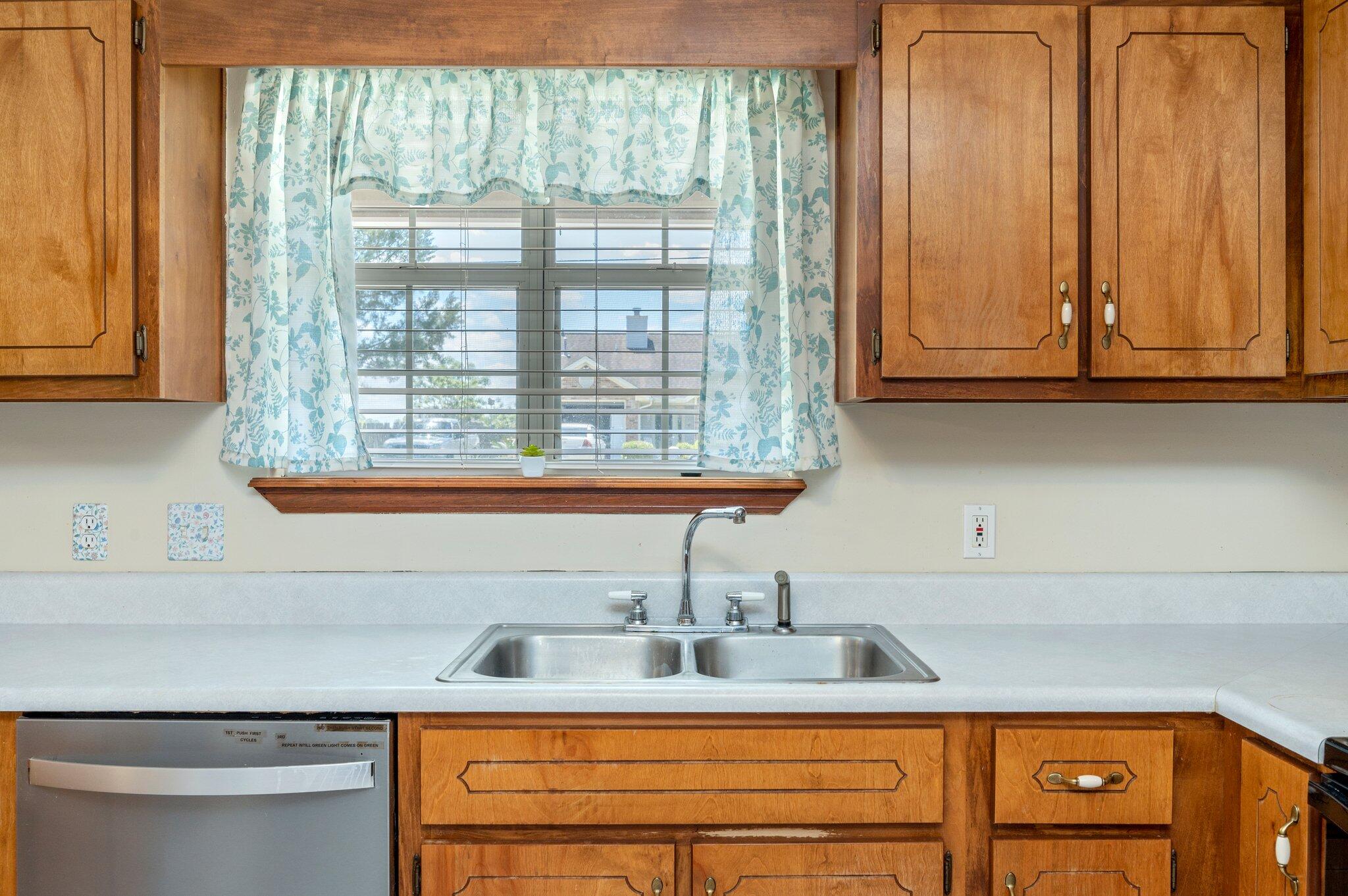 NORTHVIEW ESTATES 4TH ADDN - Residential