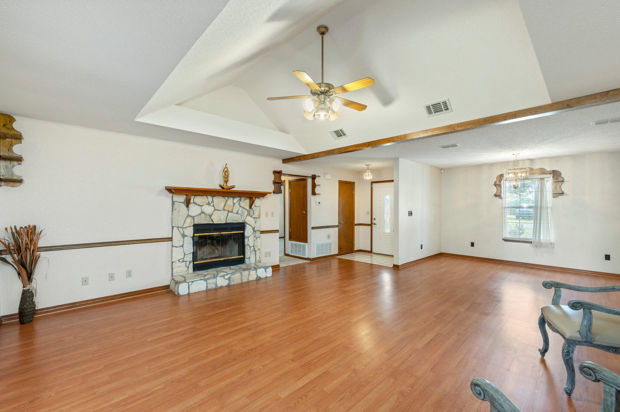 NORTHVIEW ESTATES 4TH ADDN - Residential