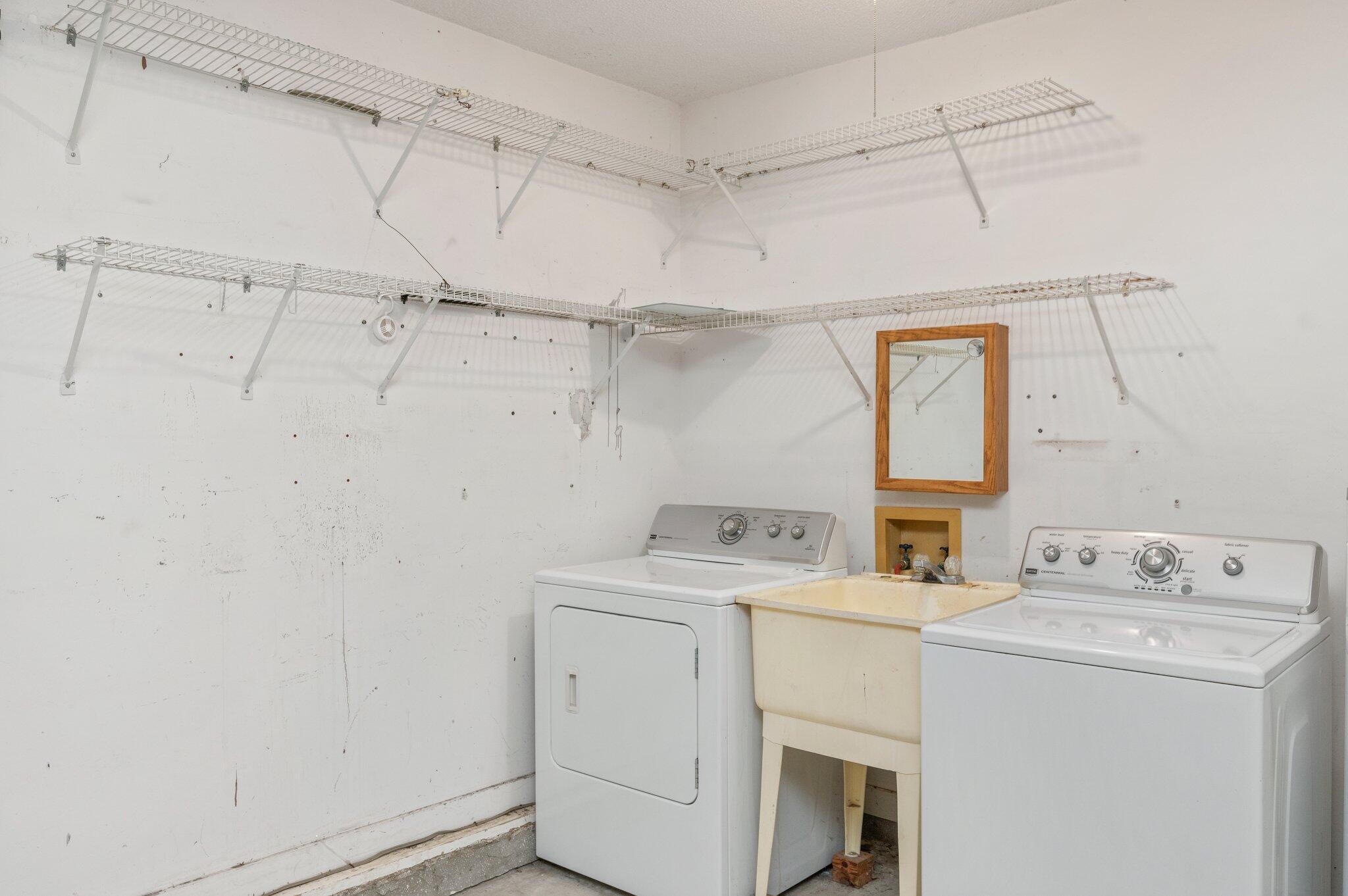 NORTHVIEW ESTATES 4TH ADDN - Residential