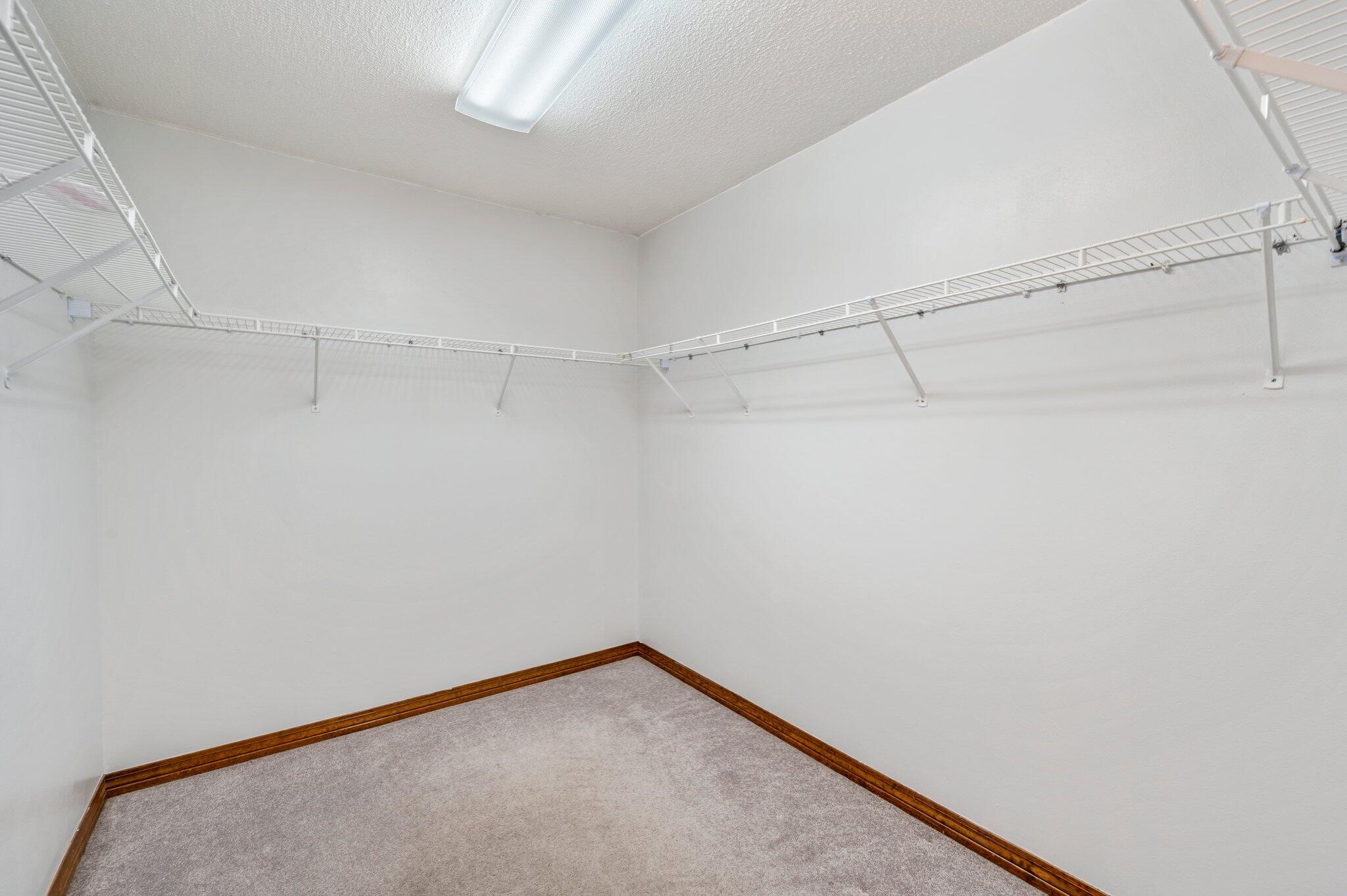 NORTHVIEW ESTATES 4TH ADDN - Residential