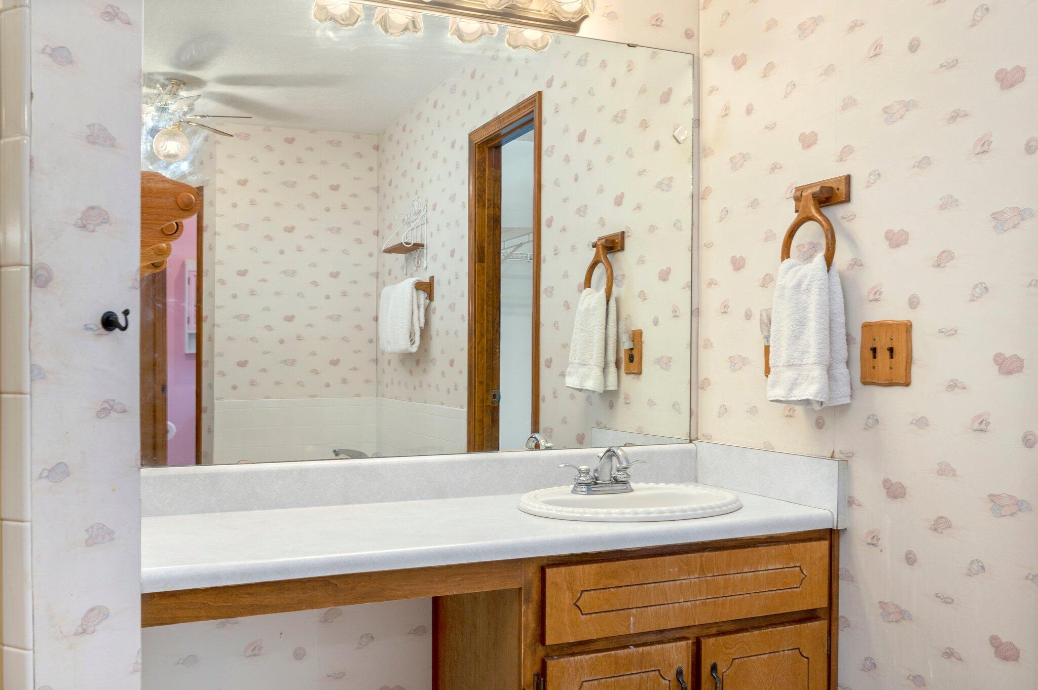 NORTHVIEW ESTATES 4TH ADDN - Residential