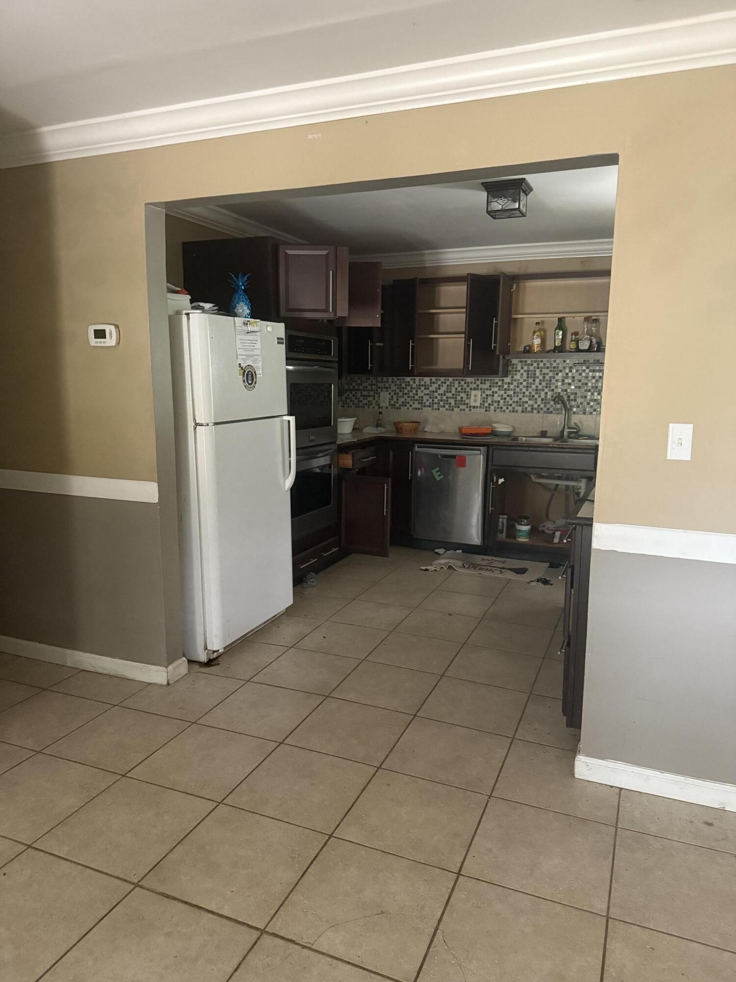 CRESTVIEW - Residential