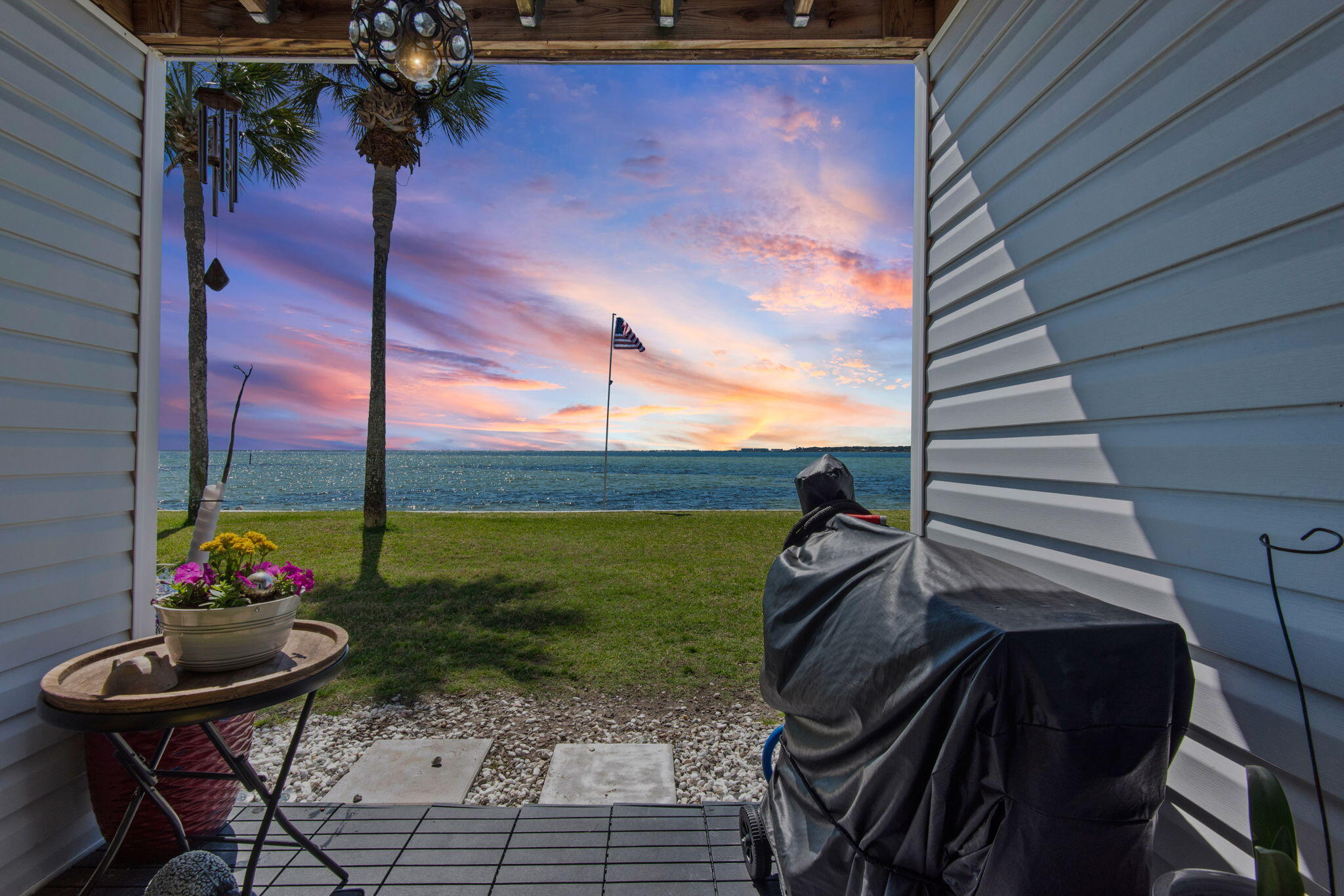 FINISTERRA CONDO - Residential