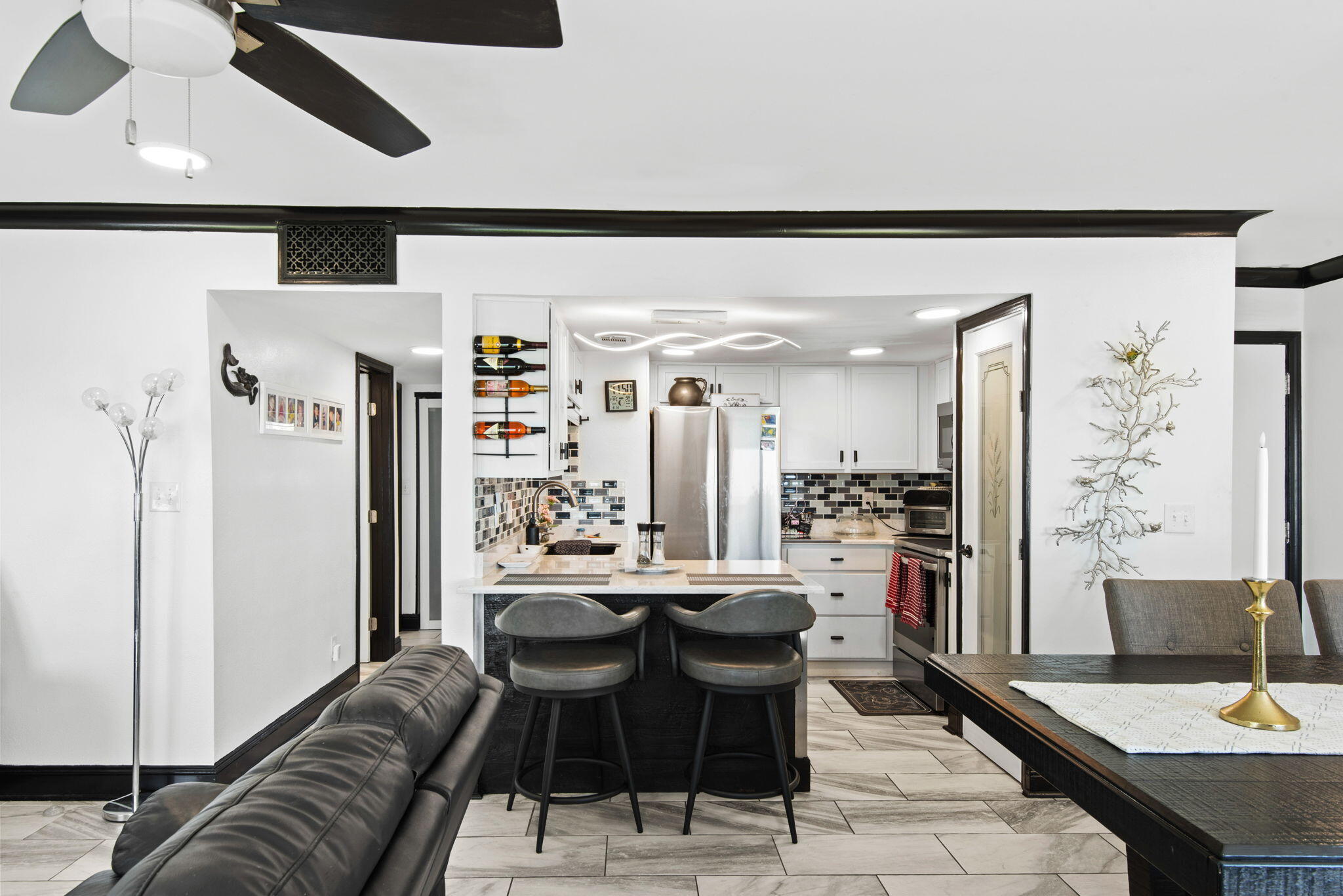 FINISTERRA CONDO - Residential