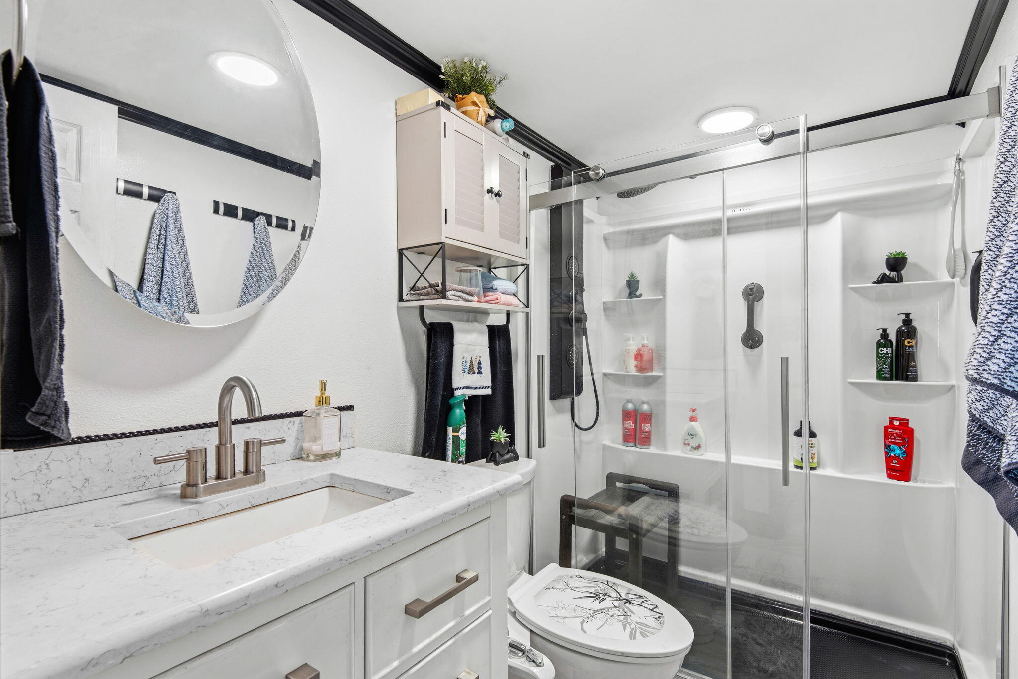 FINISTERRA CONDO - Residential