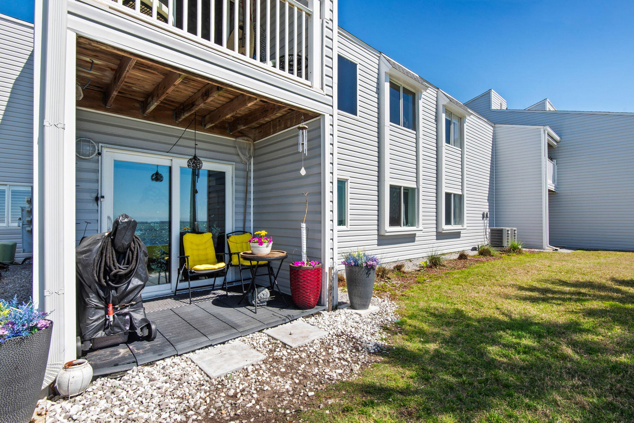 FINISTERRA CONDO - Residential