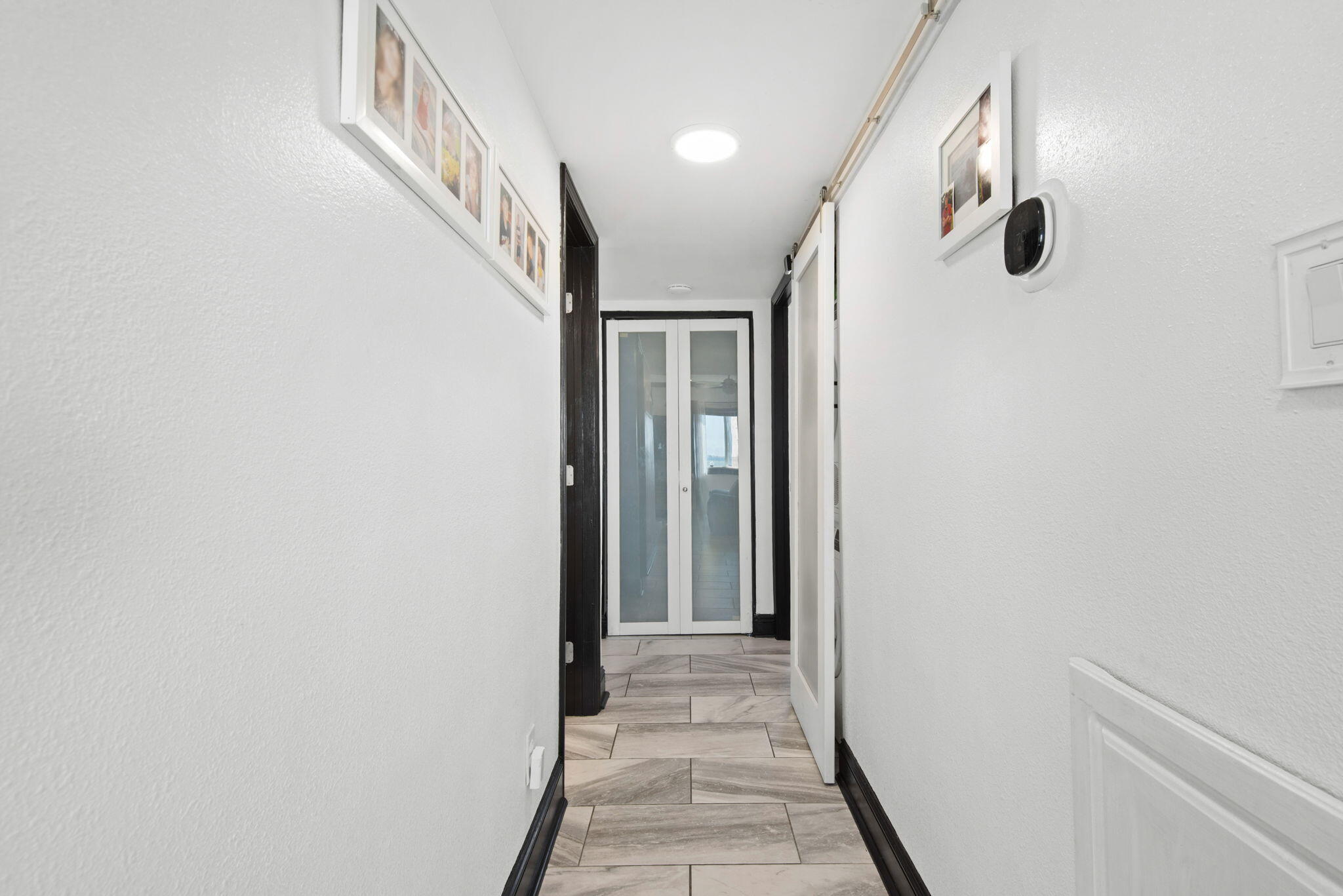 FINISTERRA CONDO - Residential