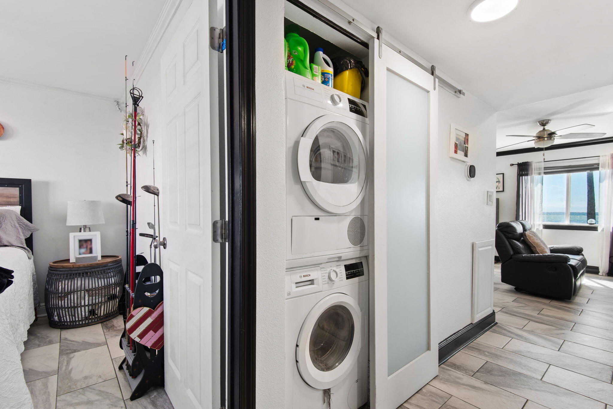 FINISTERRA CONDO - Residential